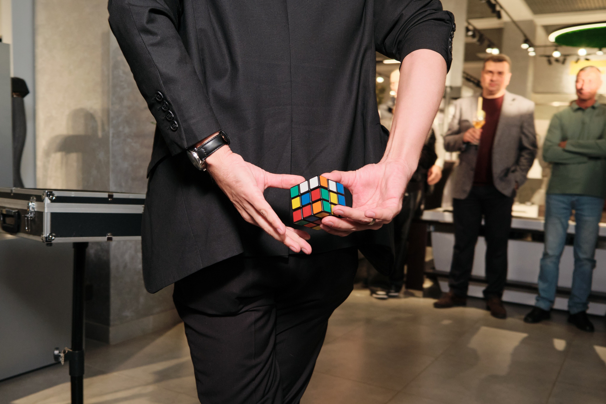 Открытие салона 100 градусов. Антон Ив