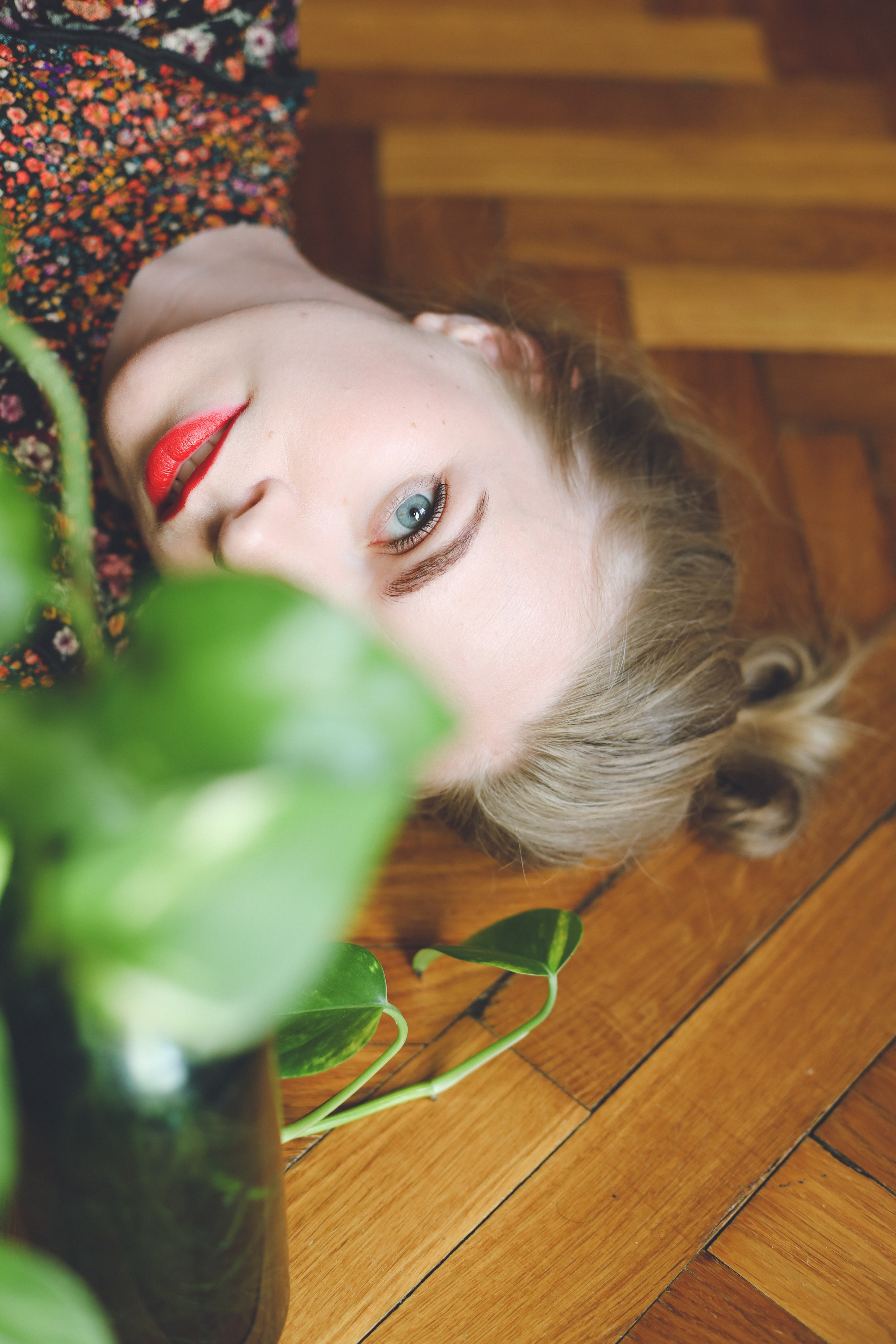 Женский портрет. Главная