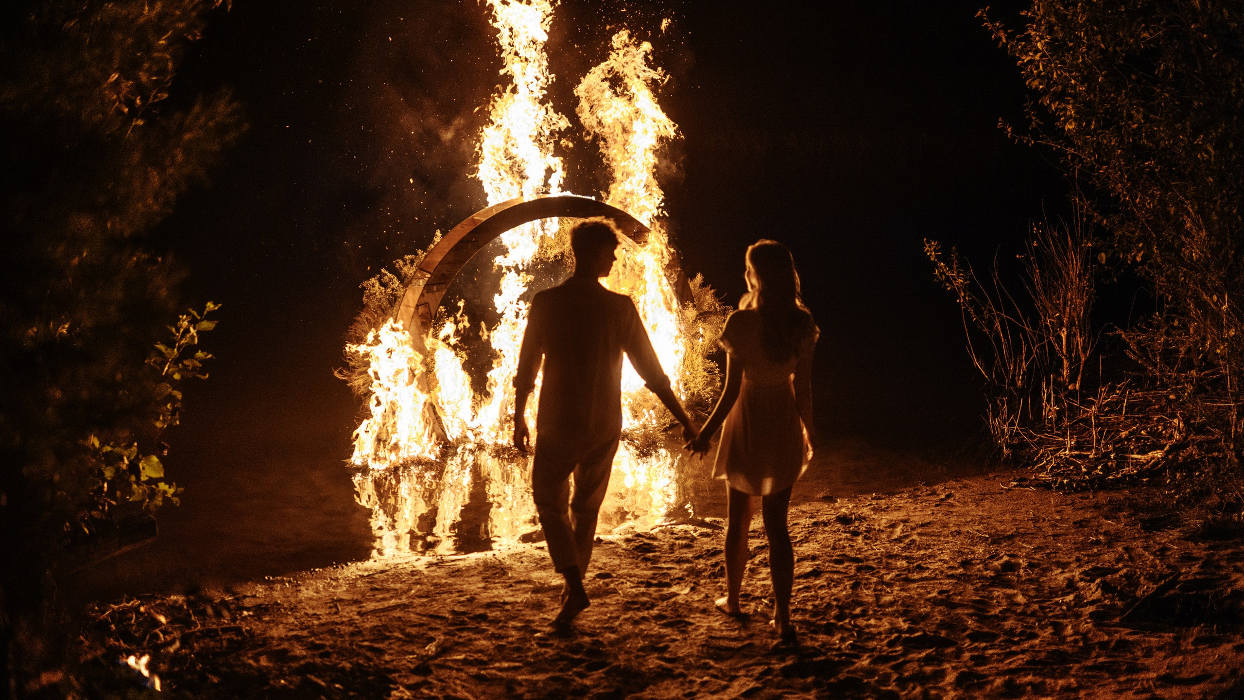 Гори, Ярче. Фотограф Александр Захар. Минск, Москва, Дубай