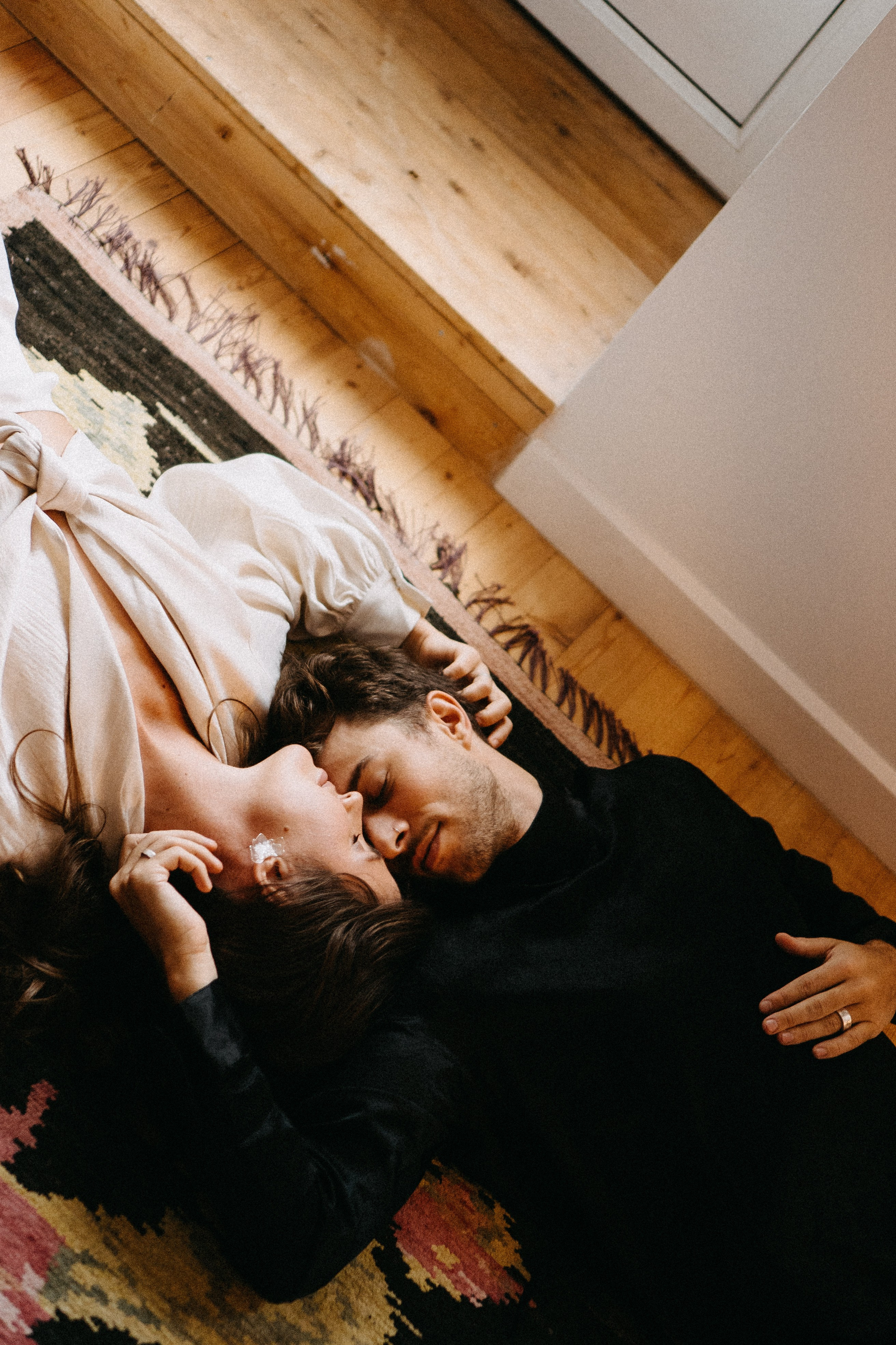 СБОРЫ ЖЕНИХА И НЕВЕСТЫ В УЮТНОЙ КВАРТИРЕ В ЦЕНТРЕ САНТК-ПЕТЕРБУРГА. Профессиональный фотограф, Санкт-Петербург — Виктория Богомолова