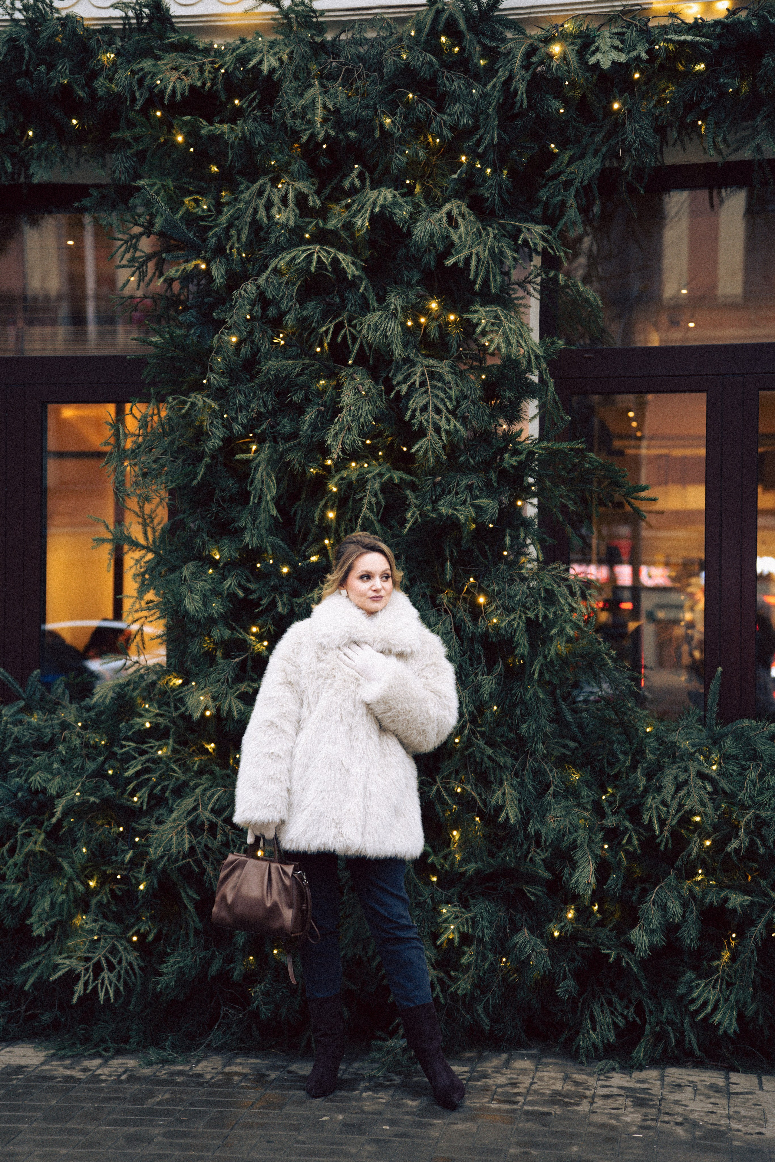 НОВОГОДНЯЯ ФОТОСЕСИИЯ В СТУДИИ ДЛЯ ДЕВУШКИ И ПРОГУЛКА ПО ЧЕРНЫШЕВСКОЙ. Профессиональный фотограф, Санкт-Петербург — Виктория Богомолова