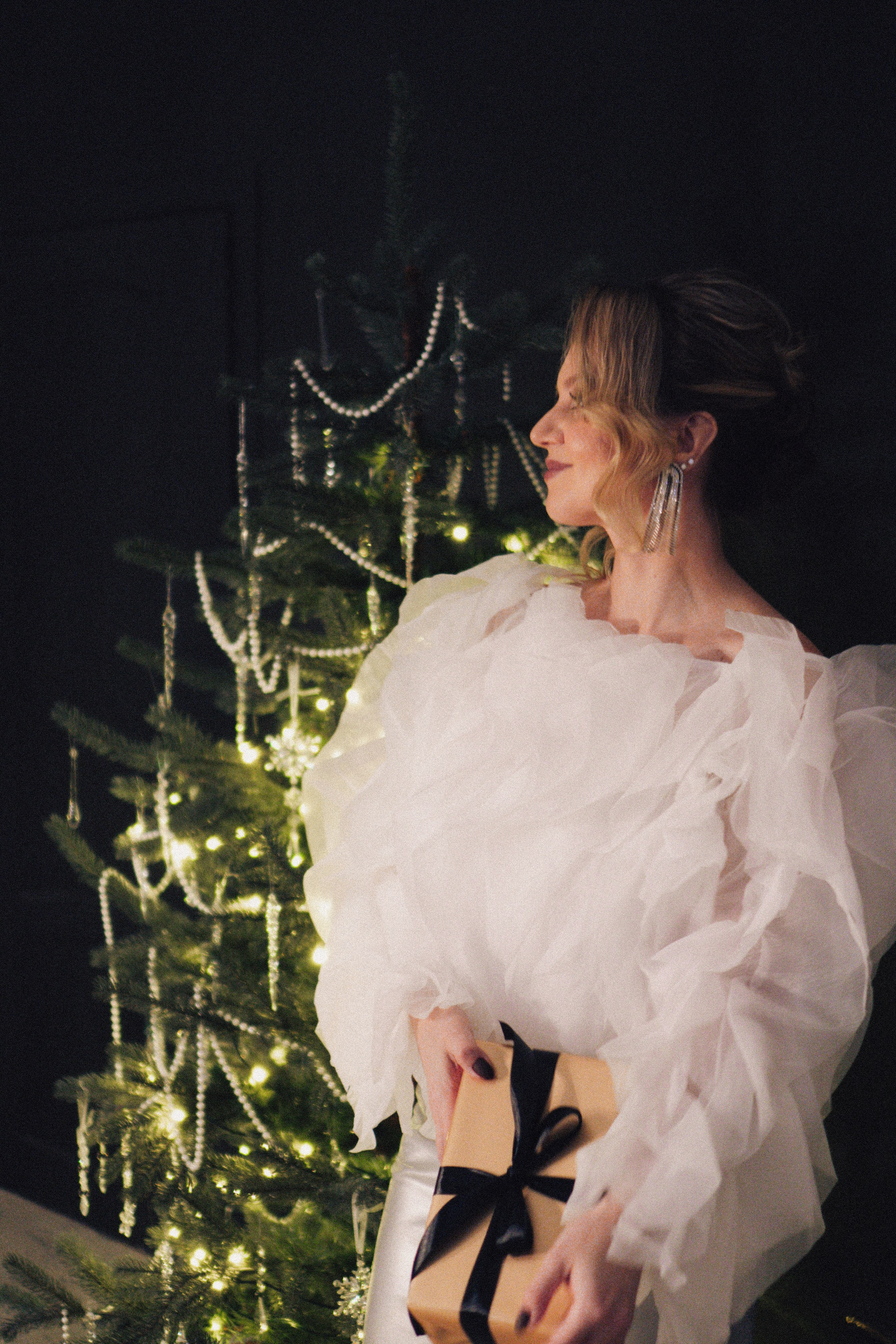 НОВОГОДНЯЯ ФОТОСЕСИИЯ В СТУДИИ ДЛЯ ДЕВУШКИ И ПРОГУЛКА ПО ЧЕРНЫШЕВСКОЙ. Профессиональный фотограф, Санкт-Петербург — Виктория Богомолова