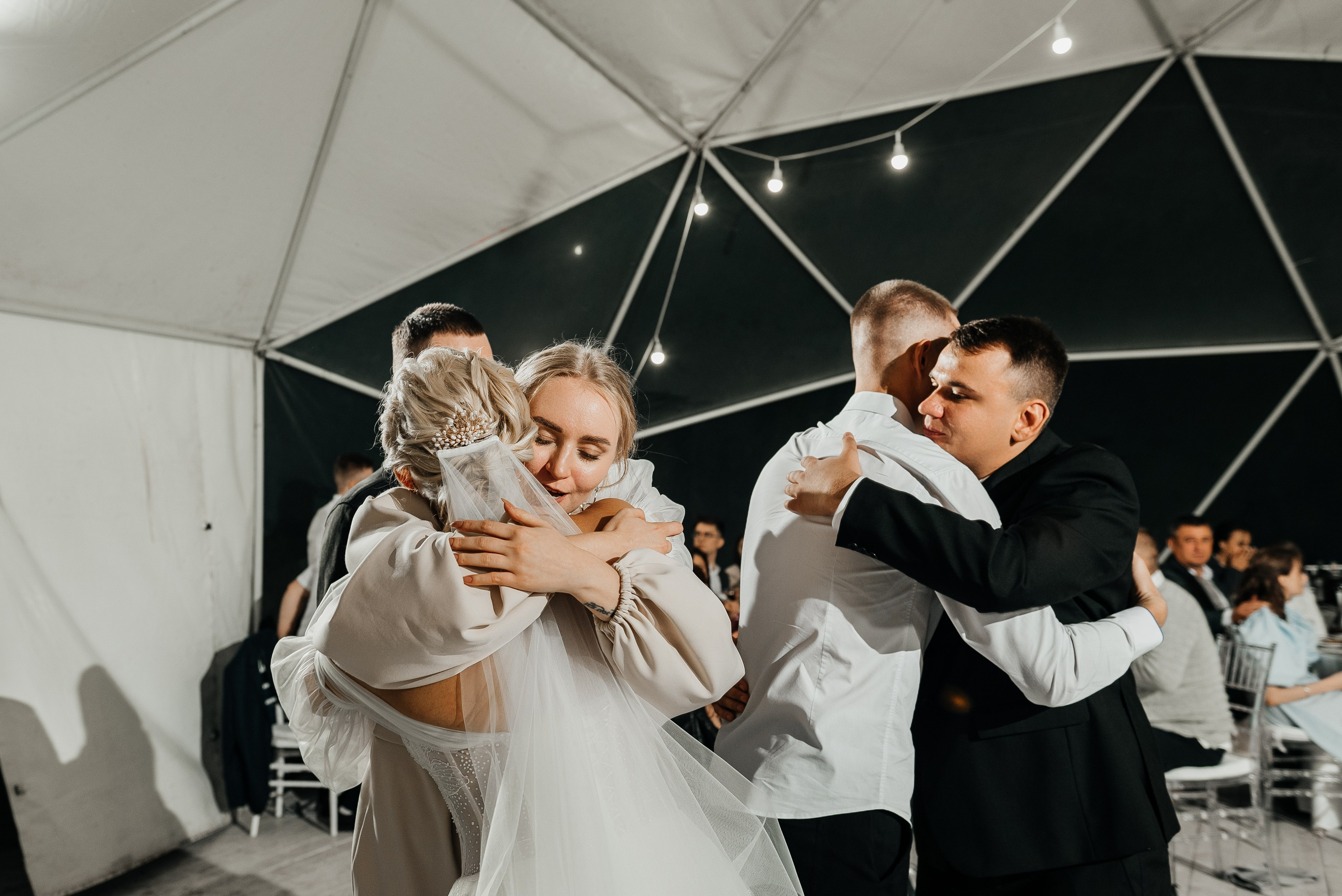 Свадебный фотограф в Екатеринбурге. Свадебная фотосъемка. Свадебный фотограф в Екатеринбурге