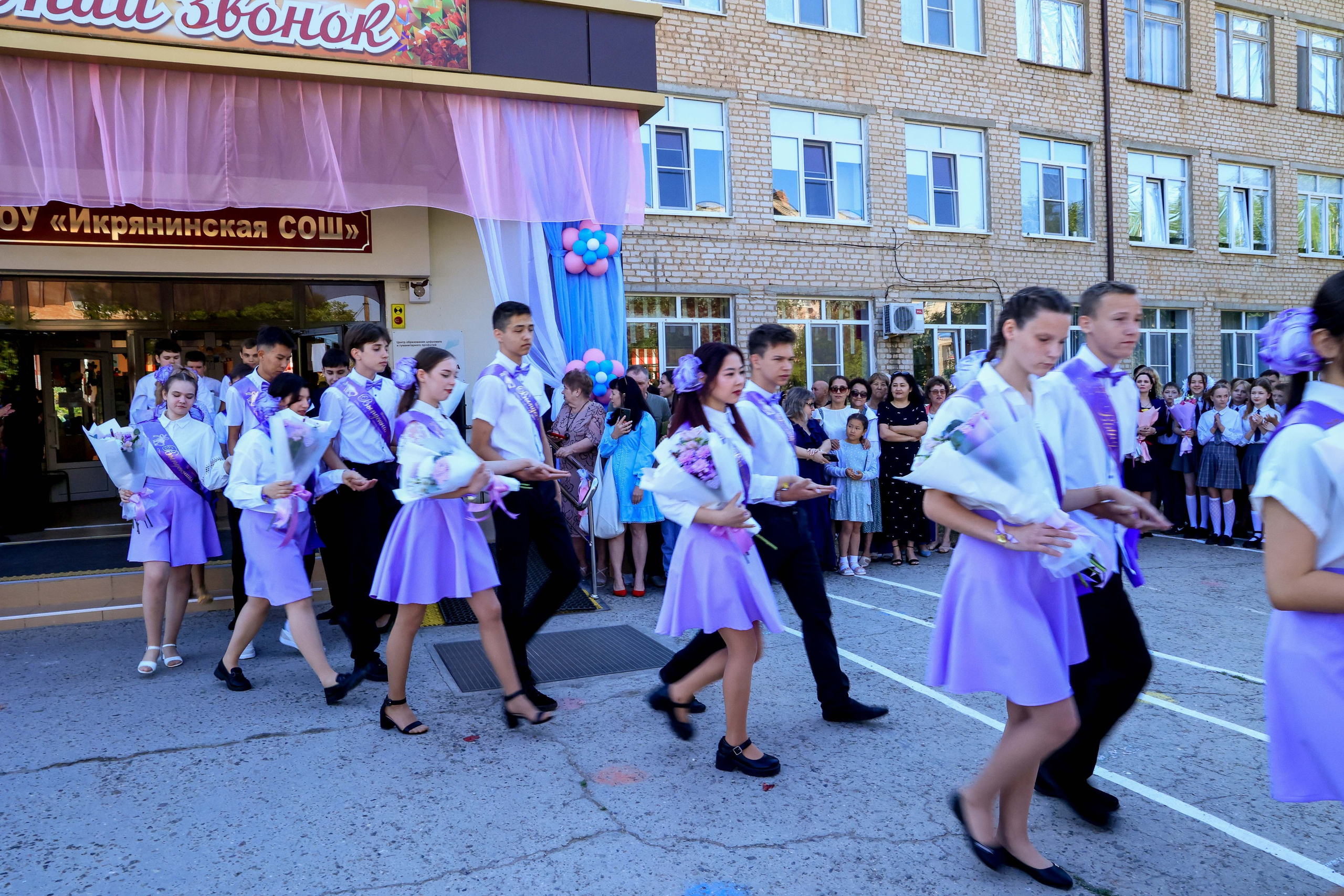 ШКОЛА ПОСЛЕДНИЙ ЗВОНОК. Свадебный фотограф — видеограф в г. Астрахань Екатерина Юмашева