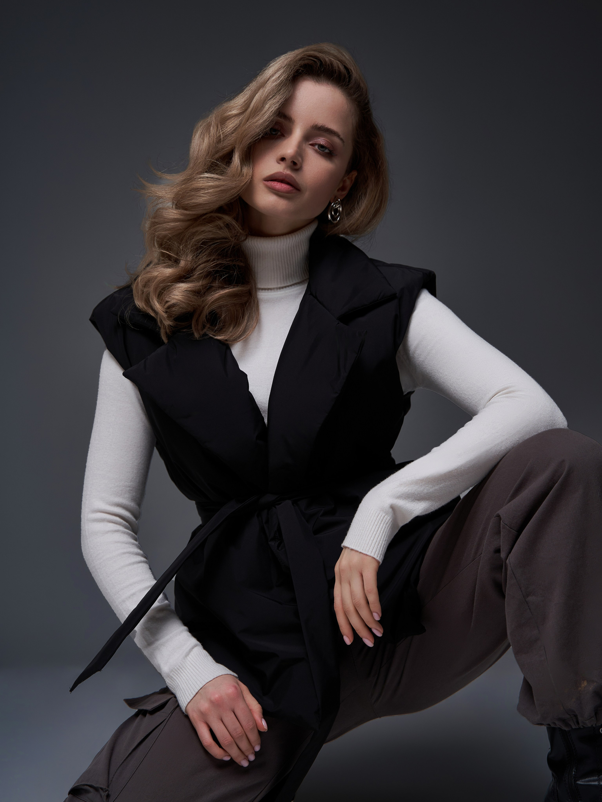 Желетки женские. Фотограф для маркетплейсов в Москве