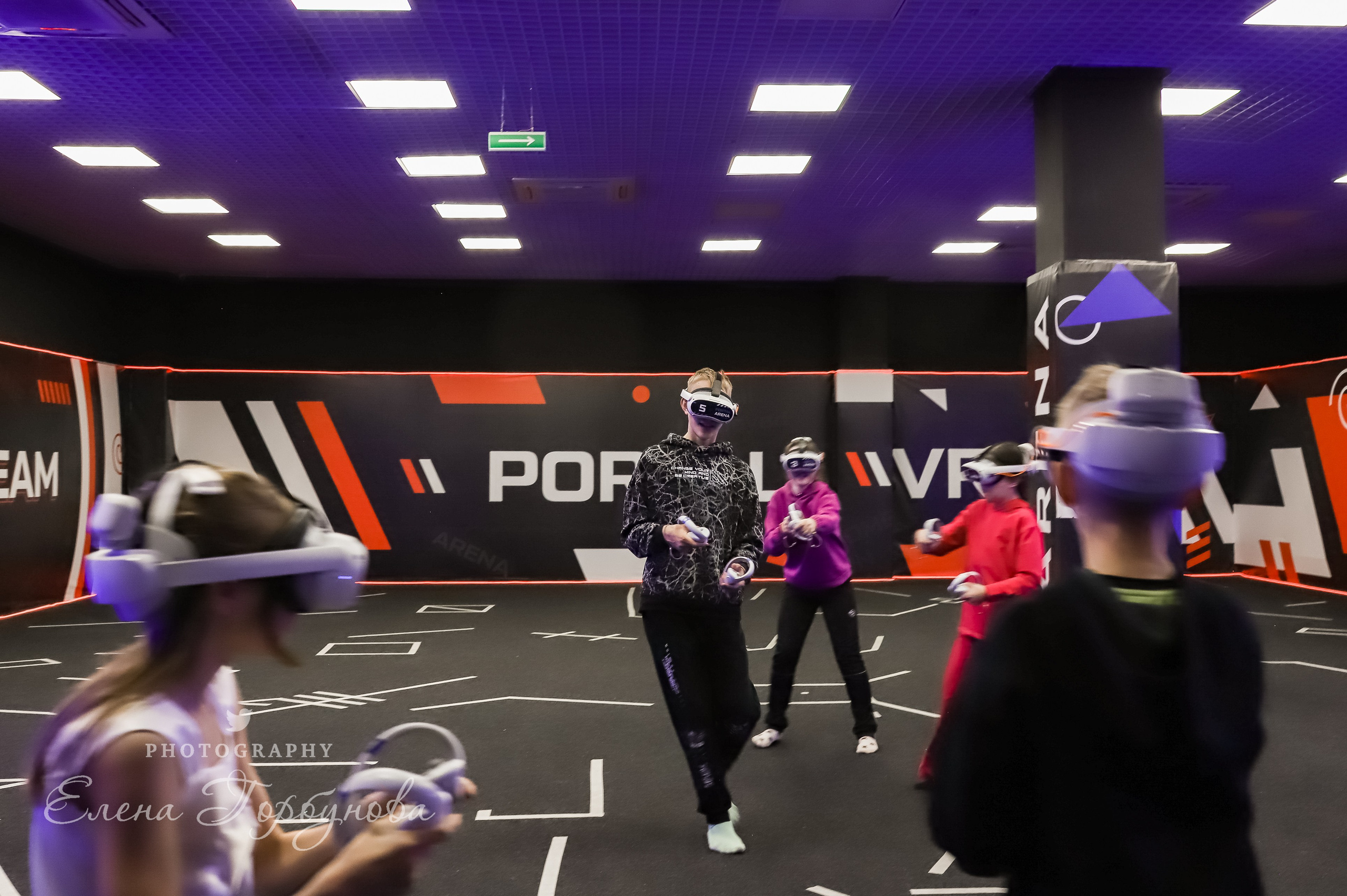 Виртуальная реальность. фотосессия дня рождения в VR PORTAL