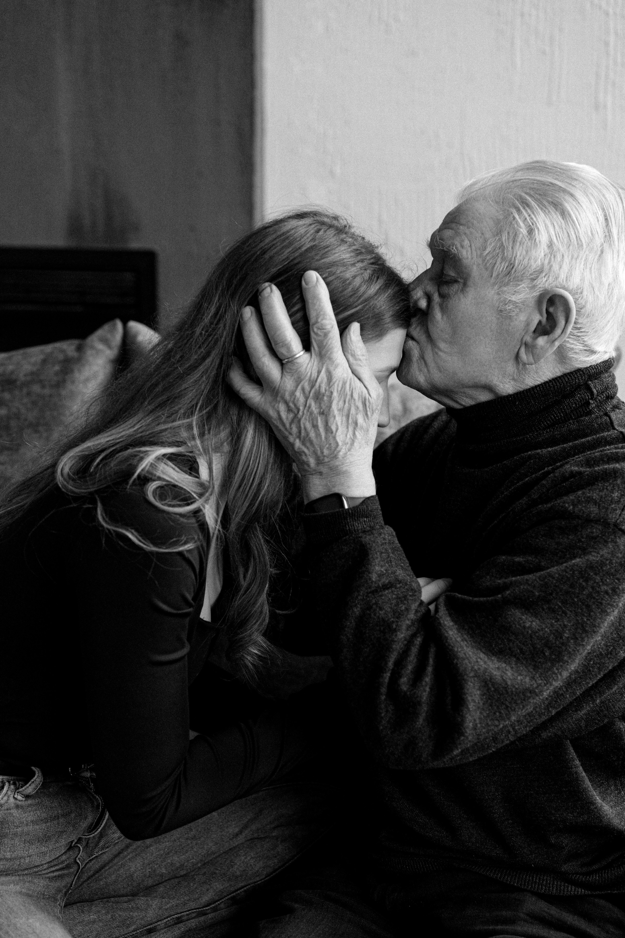 Анастасия и дедушка. Свадебный и семейный фотограф в Калининграде Анастасия Гриценко