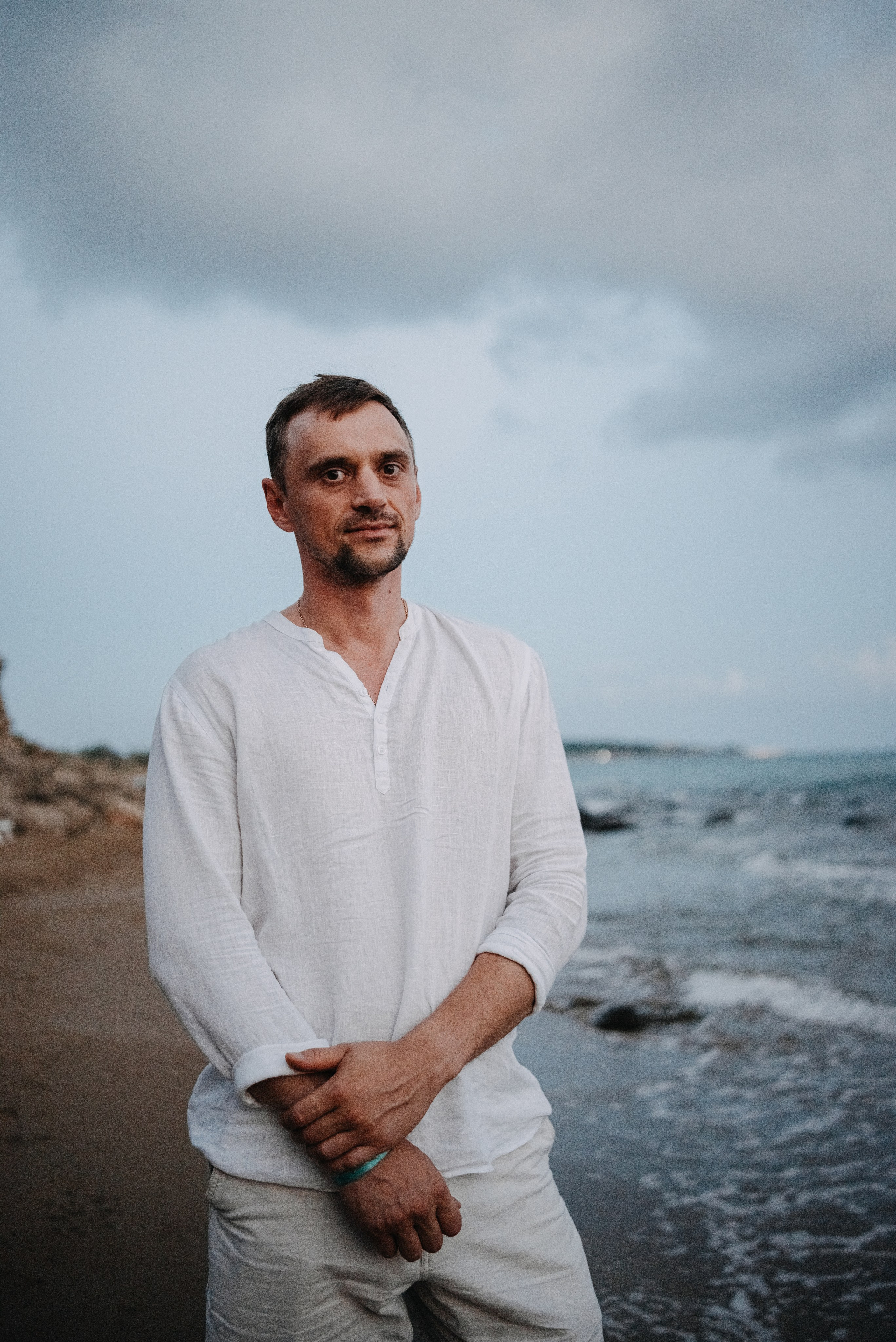 Съемка пары на море. Портретный и свадебный фотограф в Тбилиси • xeniqo