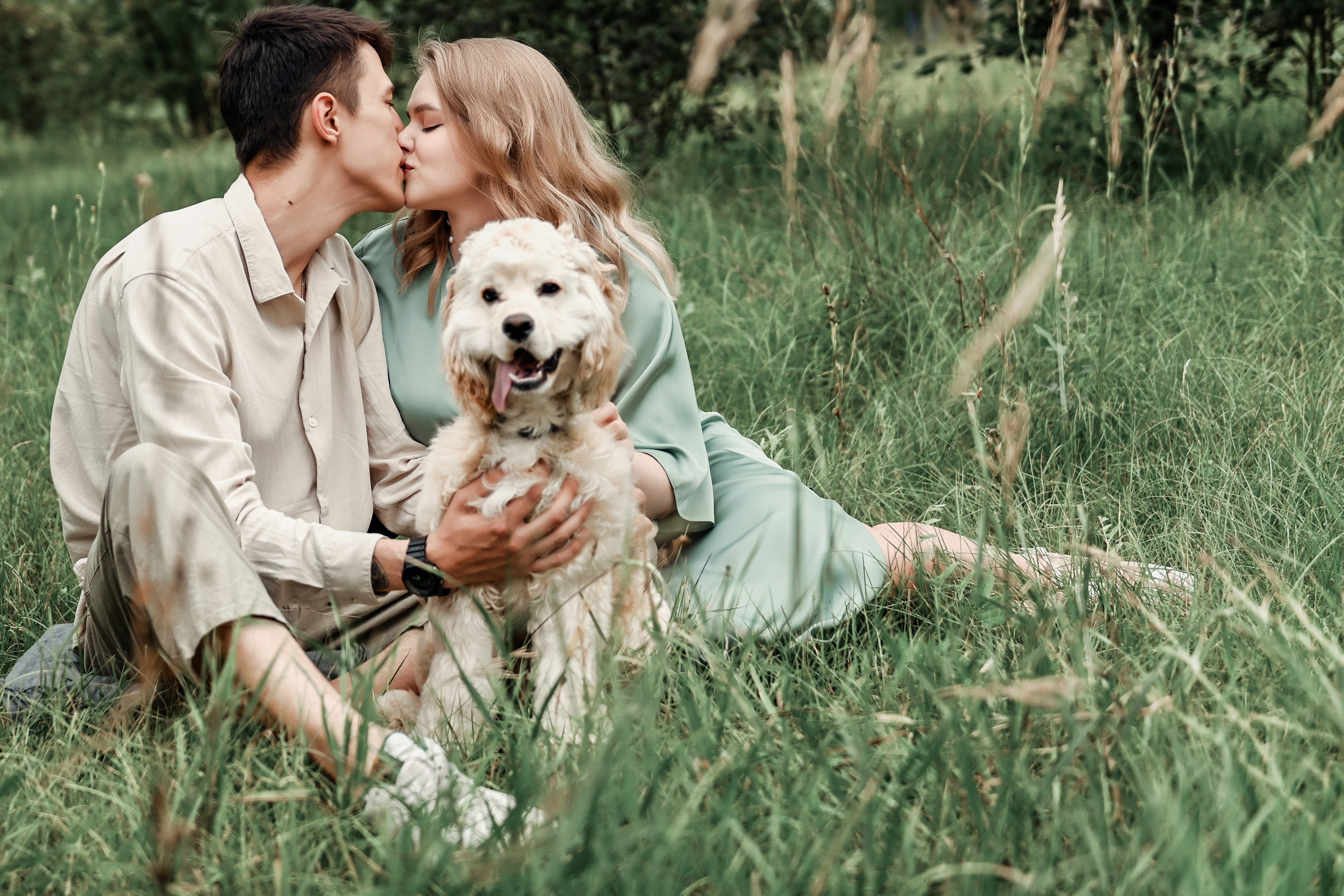Love story прогулка вместе с песиком))). Свадебный, семейный, детский, контент фотограф в Омске Максим Ильин