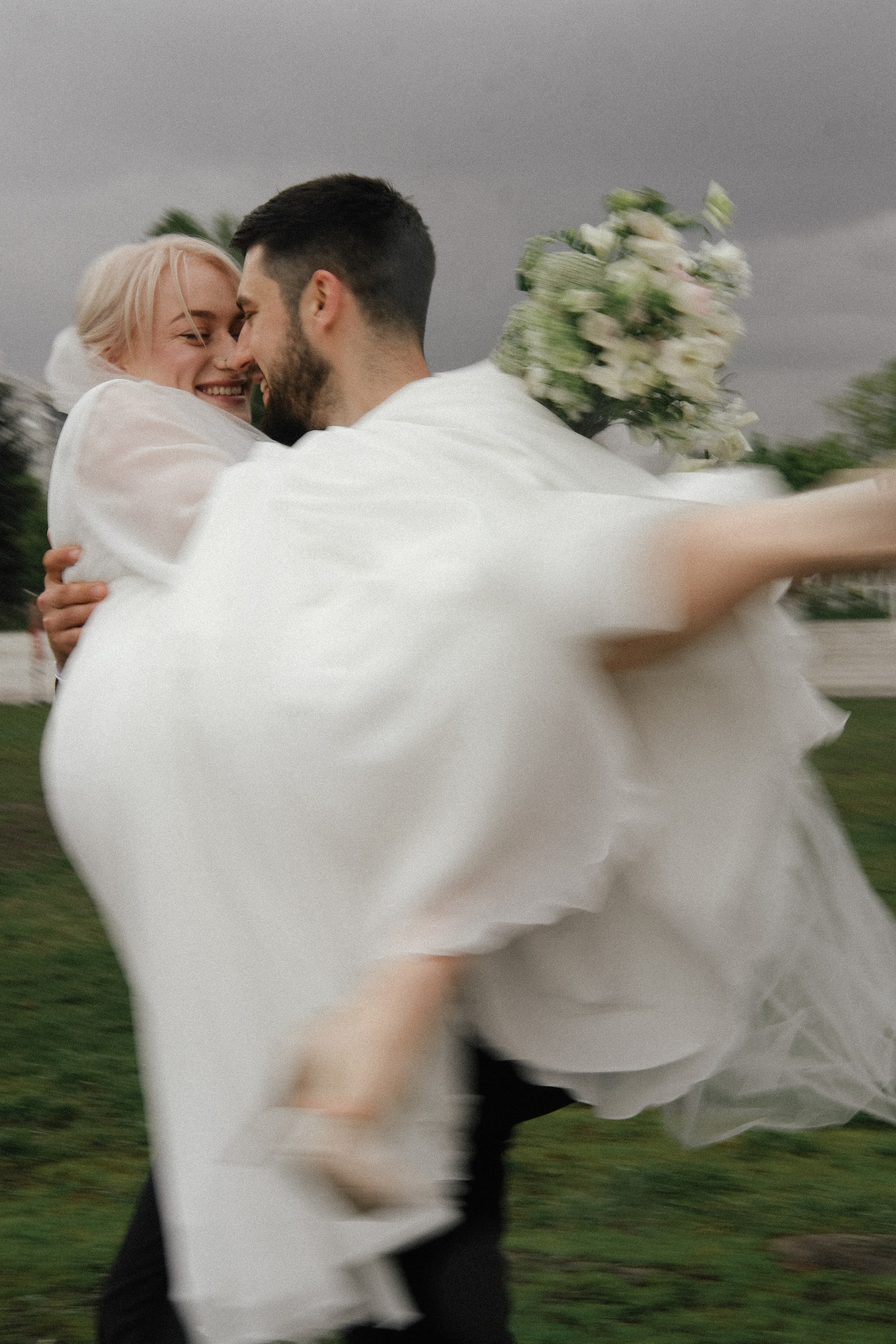 Мурашки под дождём. Обо мне