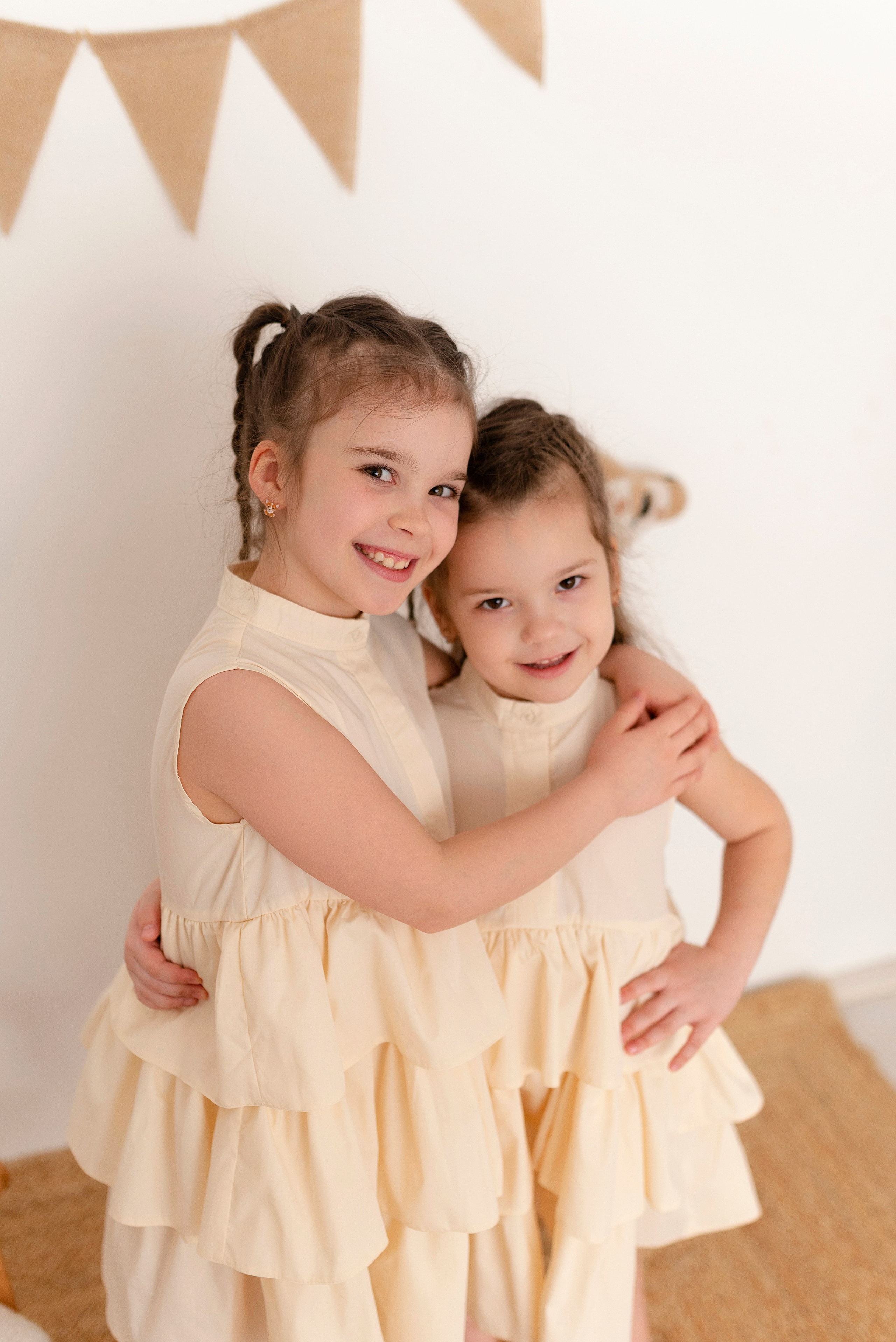 Света и Ира. Детский и семейный фотограф в Сургуте и Нефтеюганске Анна Старцева