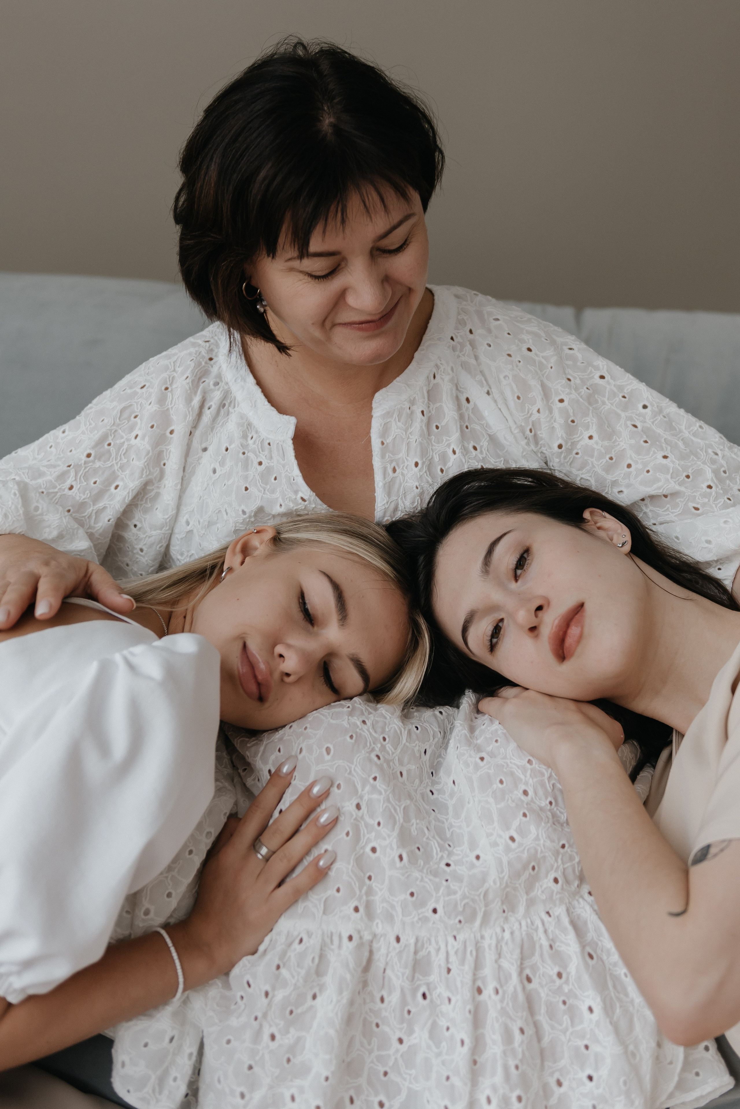 В студии большой семьёй