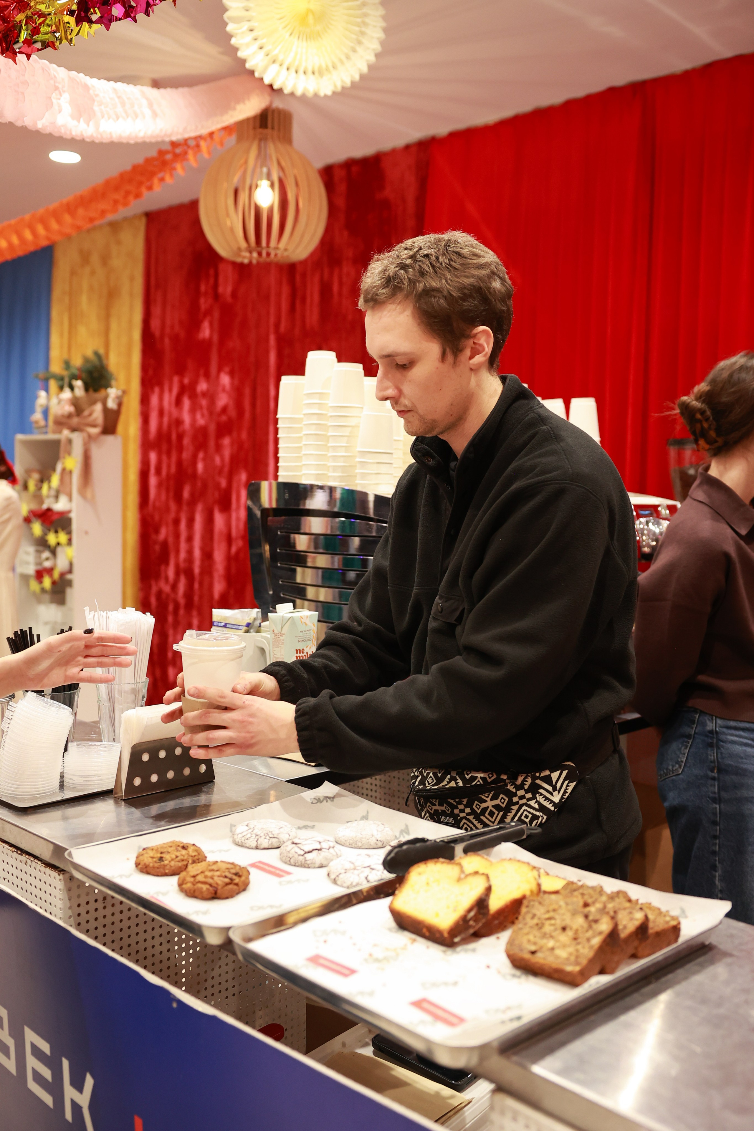 20–21 декабря 2025 Pop-up в Lotte Plaza / фото Саша Жукова. Фотоотчеты «Ламбада-маркета»