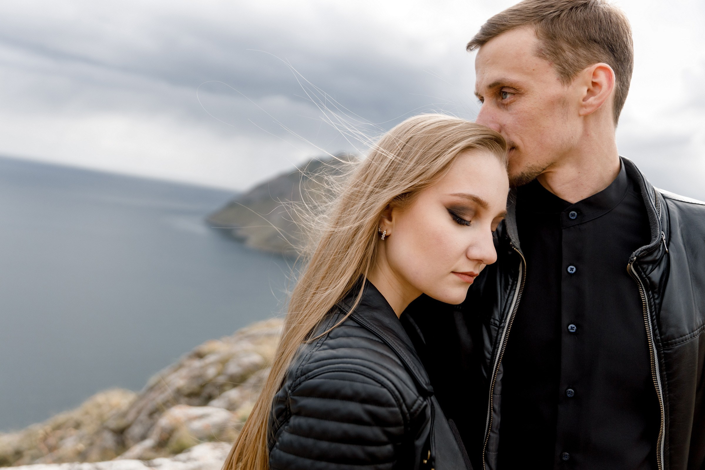 Полина и Женя. Лес, кожанки и 2 дня кайфа. Свадебный фотограф в Иркутске Сапаров Александр