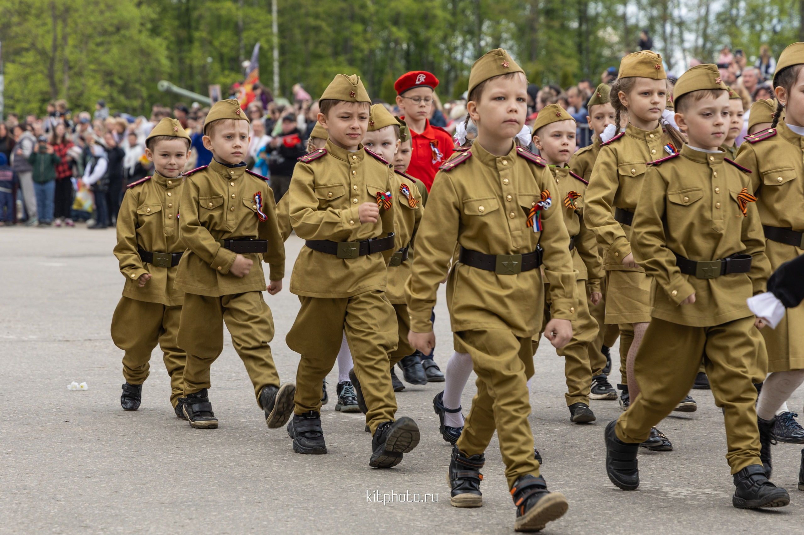Фотосъёмка Дня Победы 2025 в Городце | Репортаж от KitPhoto. Фотограф Нижний Новгород Мария Китаева
