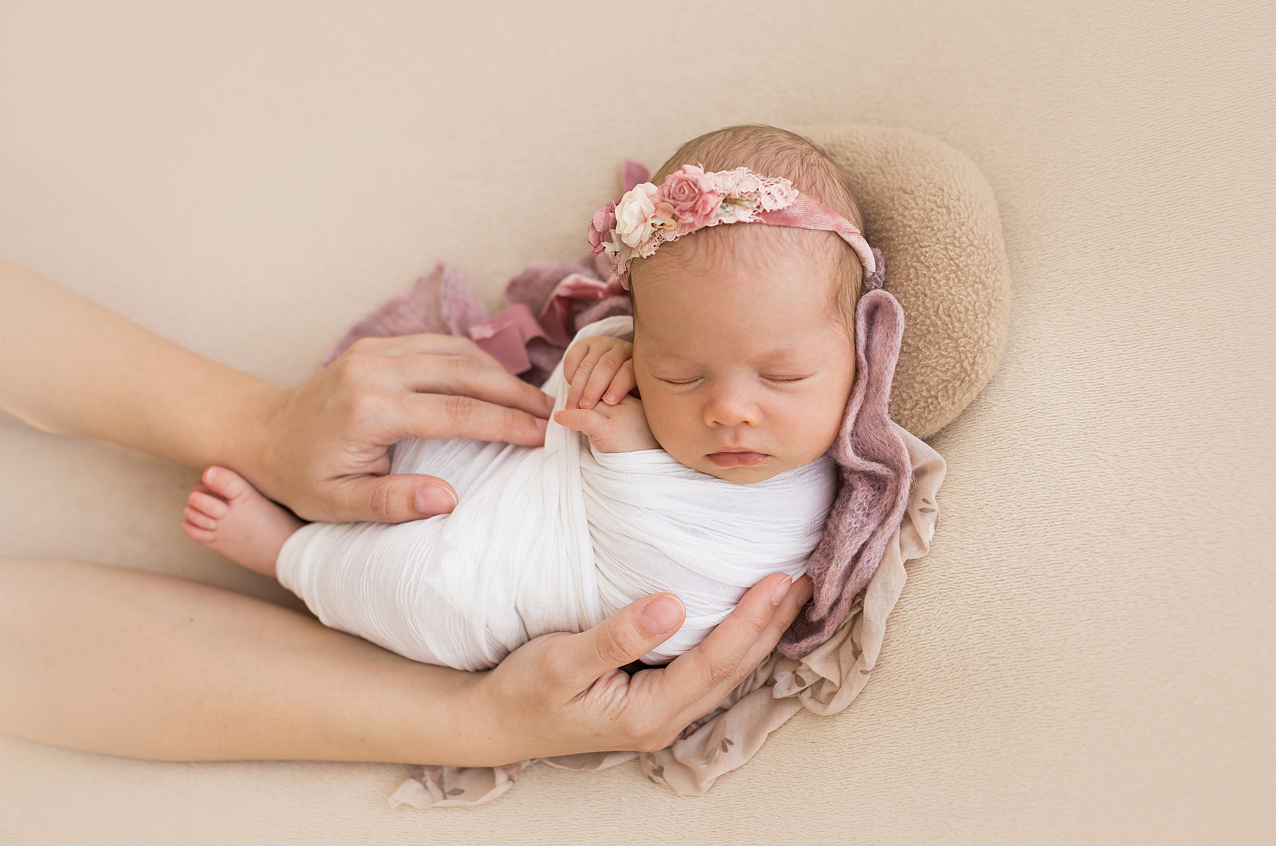 Фотосессия новорождённого. Фотограф новорождённых малышей и детский фотограф В Казани Лана Максим