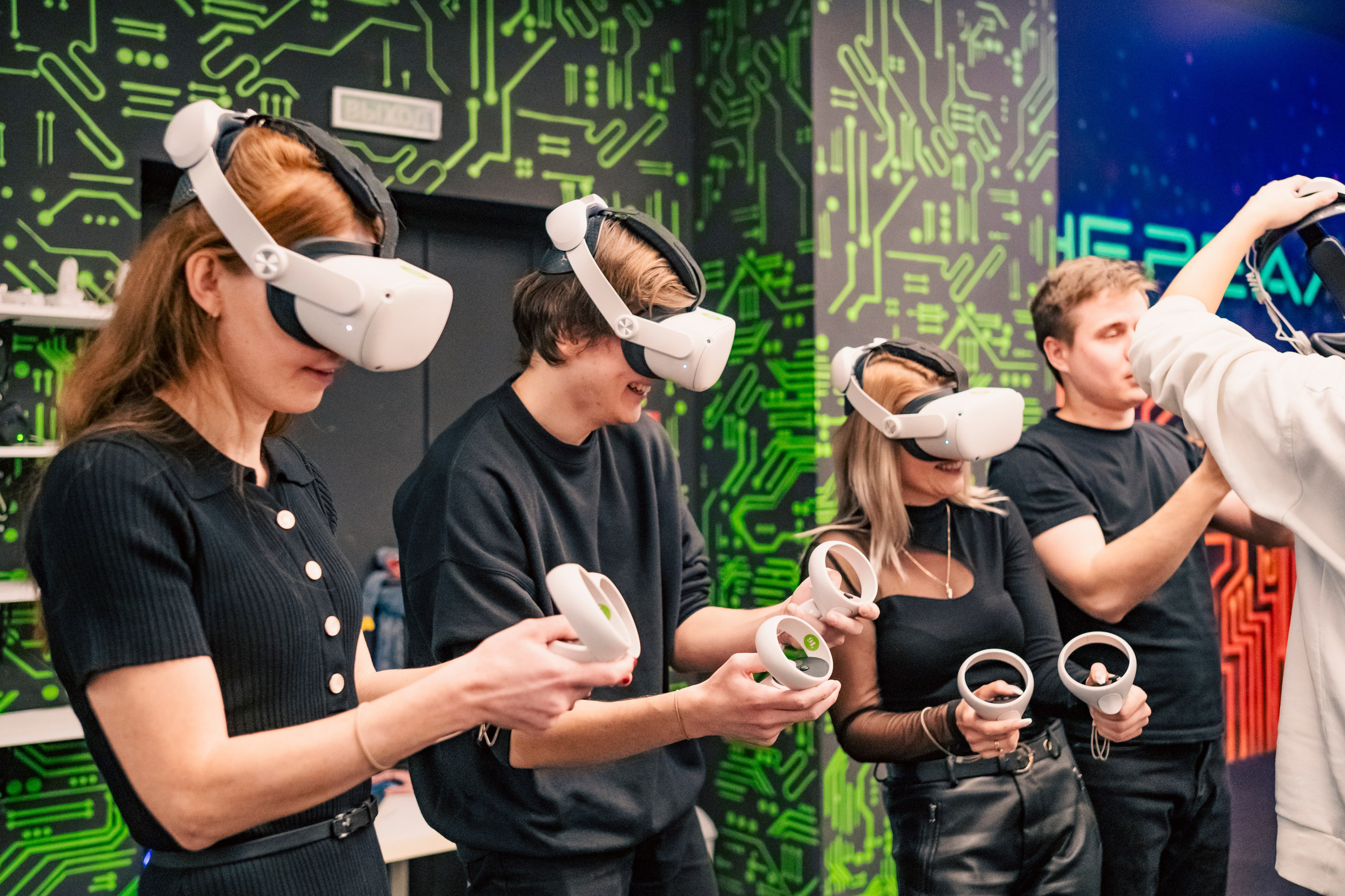 VR (November-December 2024). Felixtones