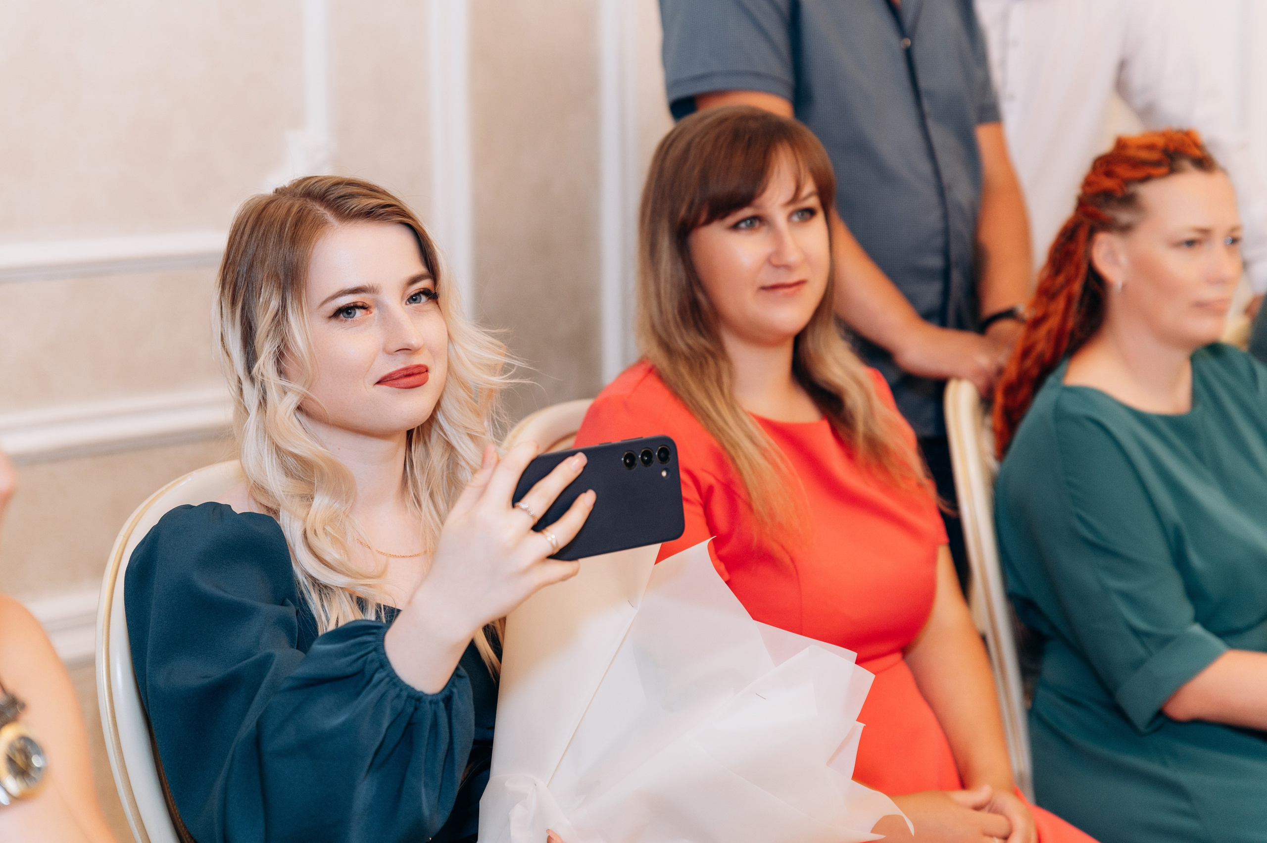 Прогулка, регистрация, банкет. Фотограф в Новосибирске