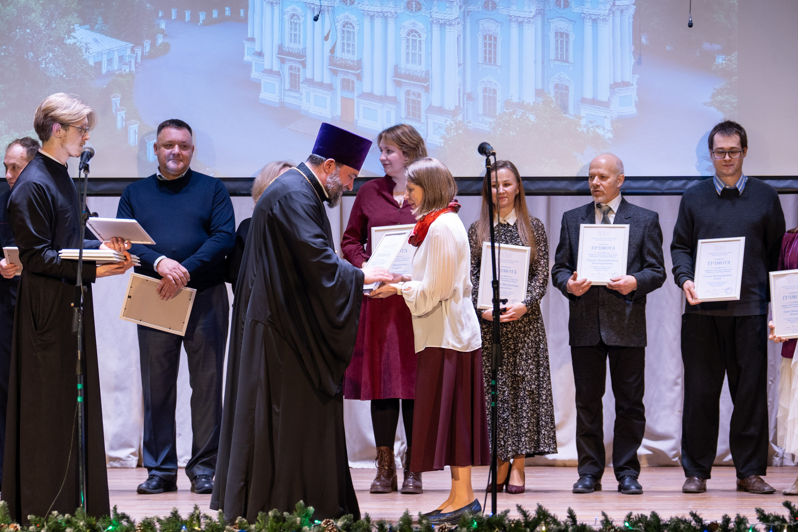 Праздничный концерт в честь 265 летия освящения нижнего храма собора во имя Святителя и Чудотворца Николая. НИКОЛО-БОГОЯВЛЕНСКИЙ МОРСКОЙ СОБОР