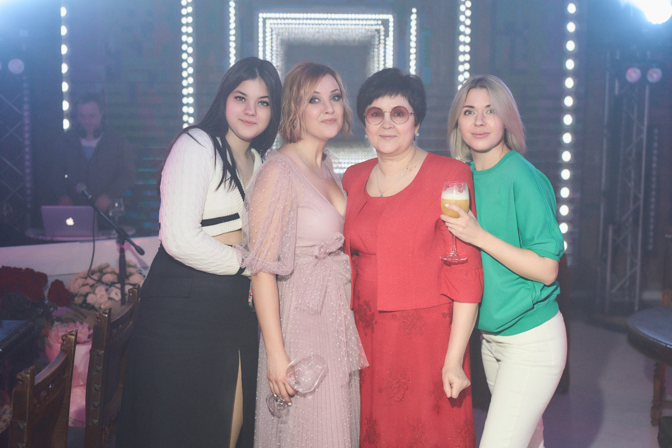 День рождения Ольги. Фотограф Олег Сотник