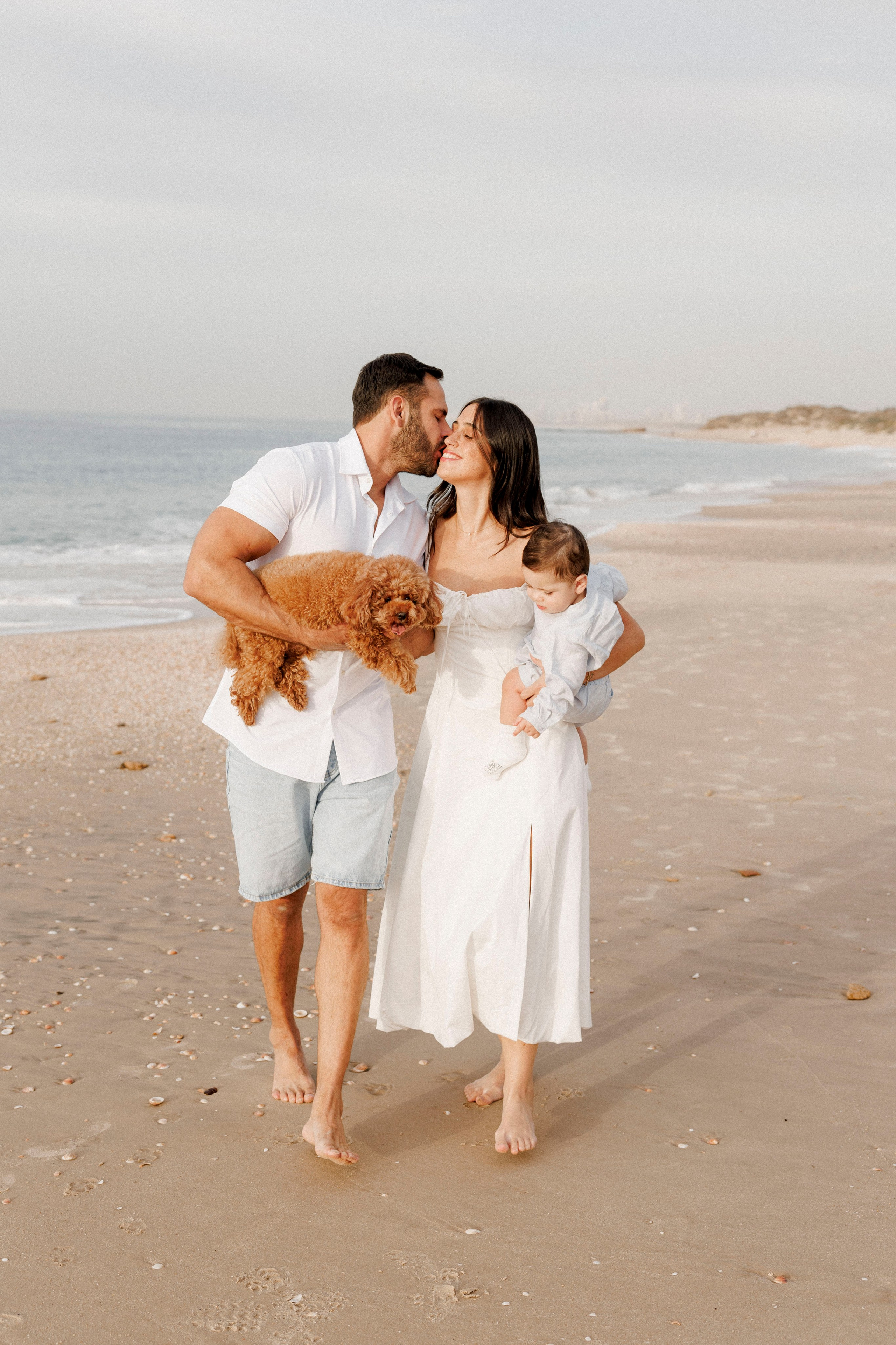 First year family photos near the sea. Главная