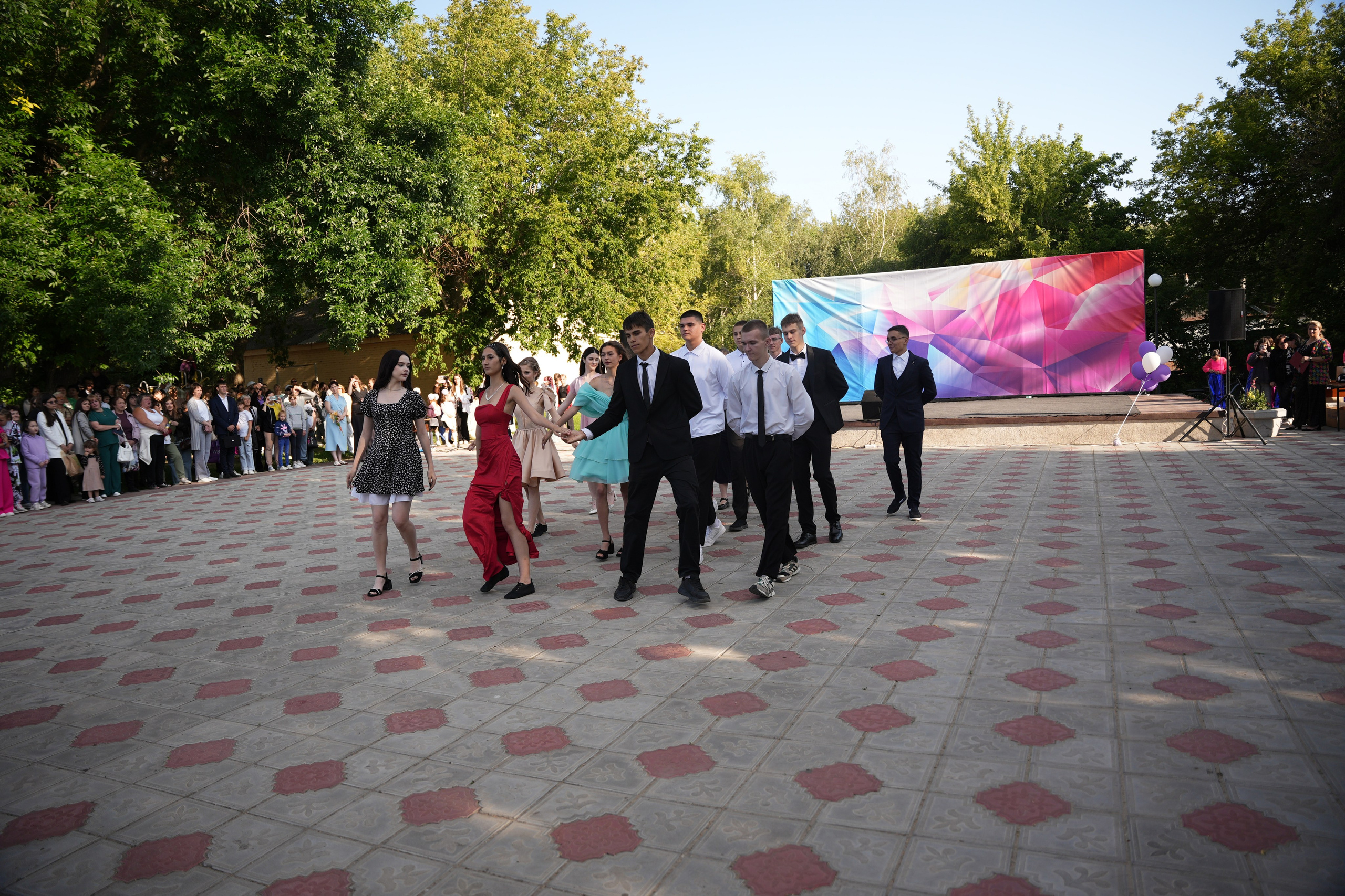 Выпускной в парке. Ольга Плаксина фотограф в Саратове