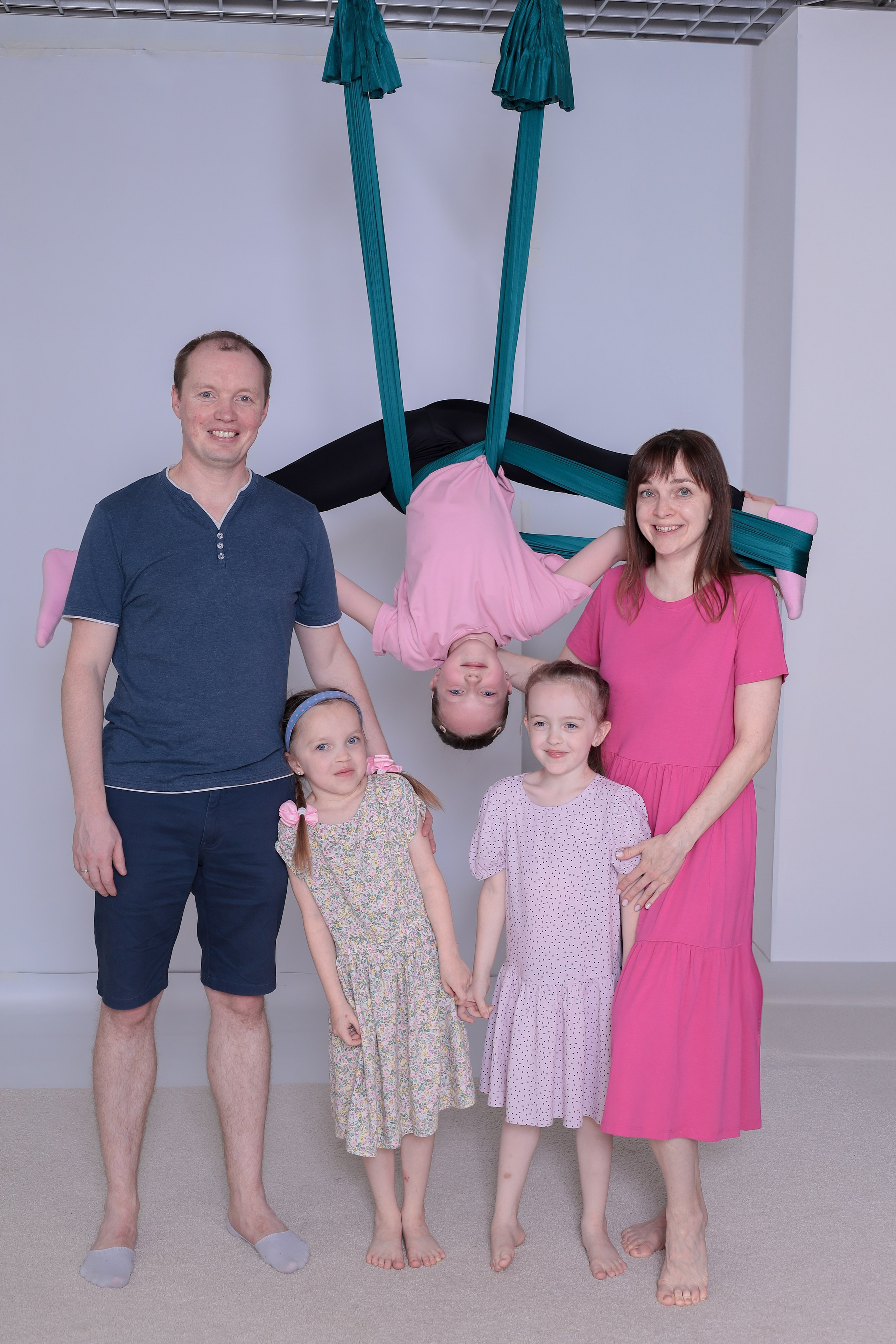 Детская аэройога. Фотограф Надршина Лилия