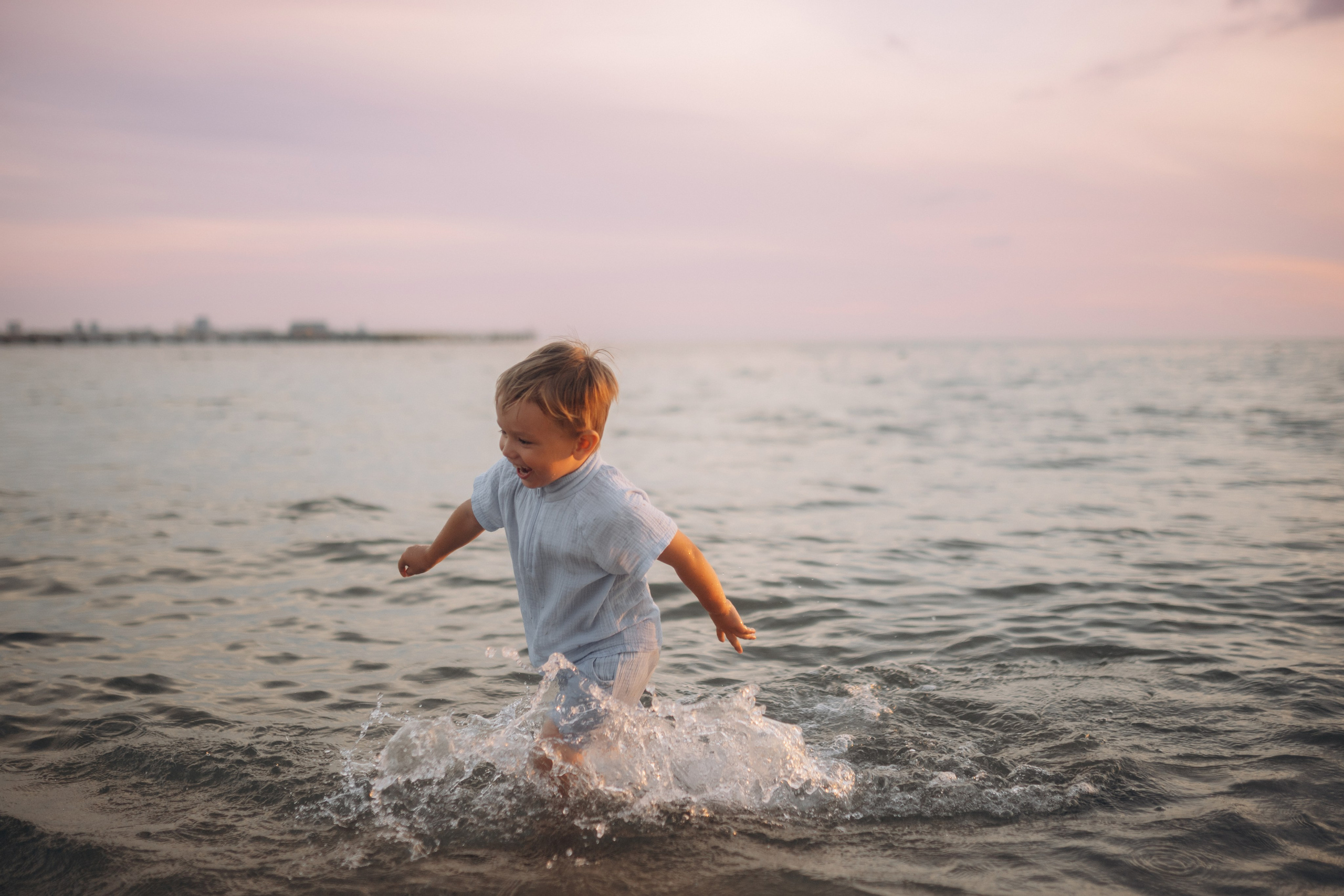 Кучугурские традиции: семейное чаепитие с самоваром на берегу, фотограф Кучугуры