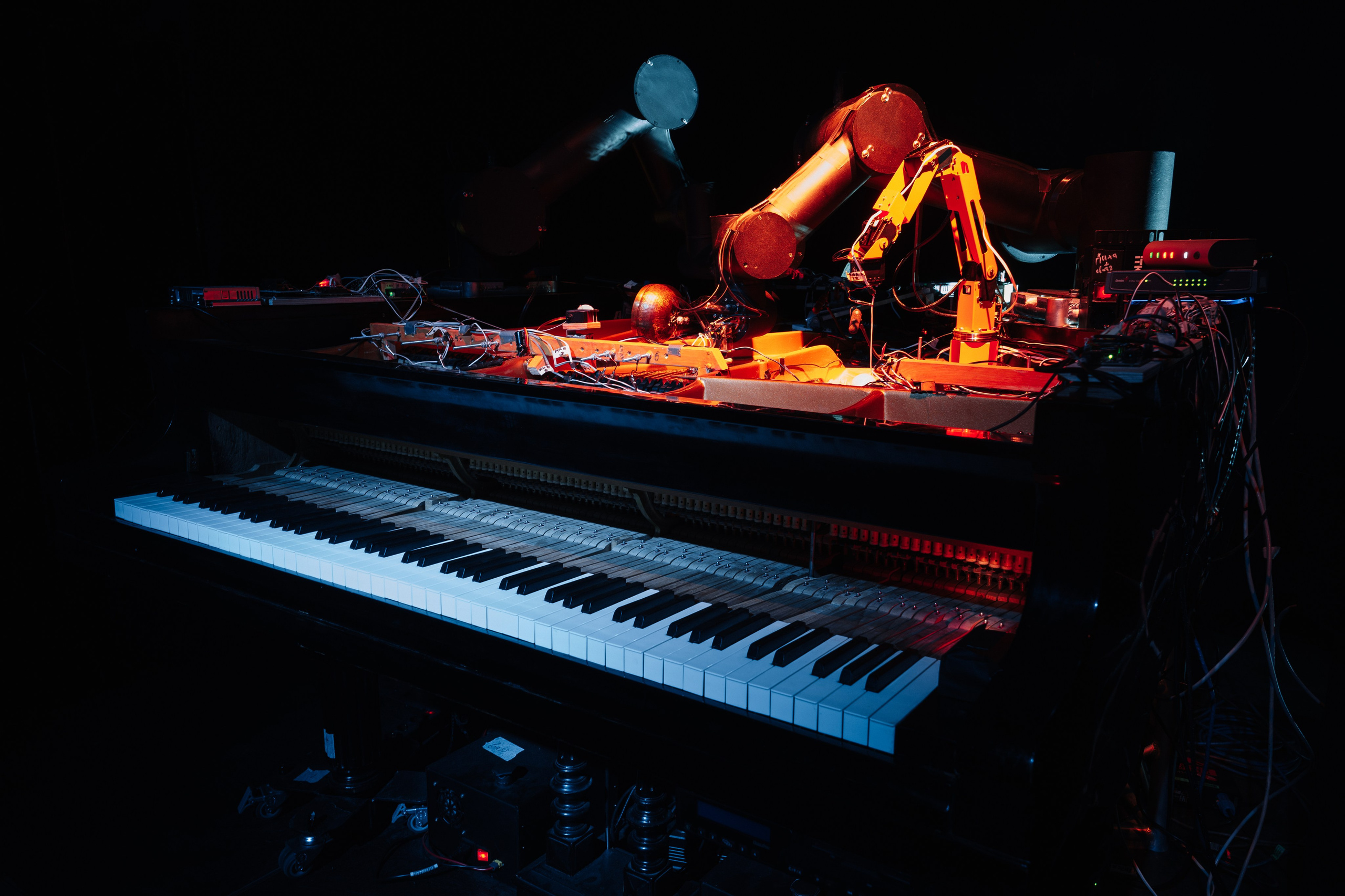 INTERVALS.EXHIBITION. @tomrus: Рустам Шагиморданов — фотограф