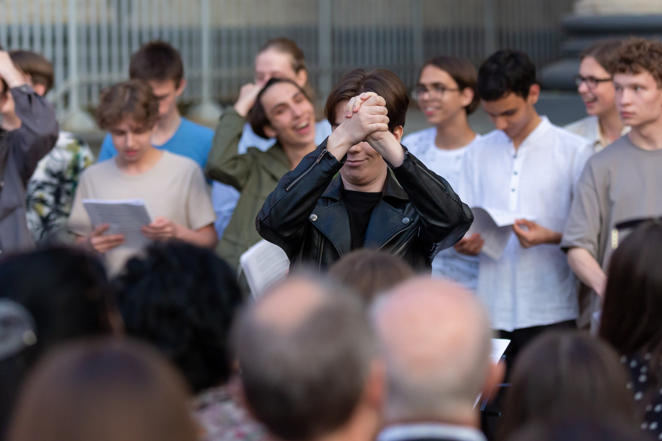 02.06.2024 Выпускники хорового училища им. М. И. Глинки у Казанского собора. Семейный и детский фотограф в Санкт-Петербурге Пуликов Дмитрий