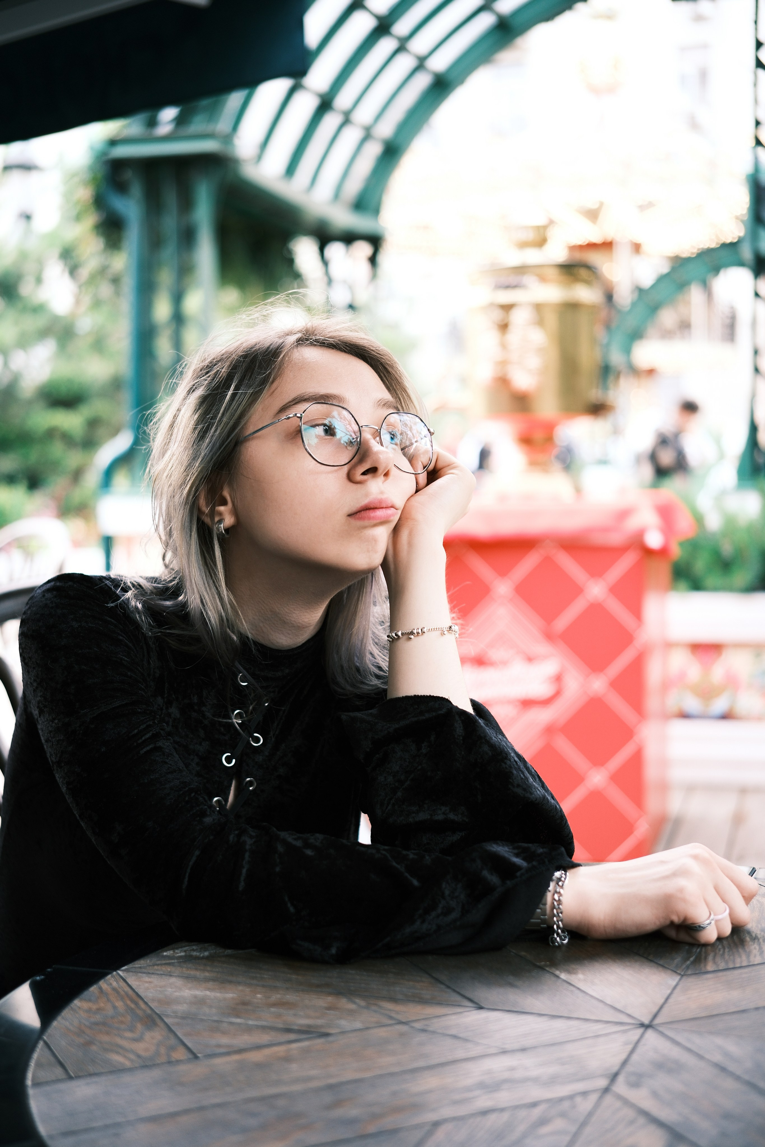 Александра — стритик. Фотограф в Москве Михаил Елизарьев