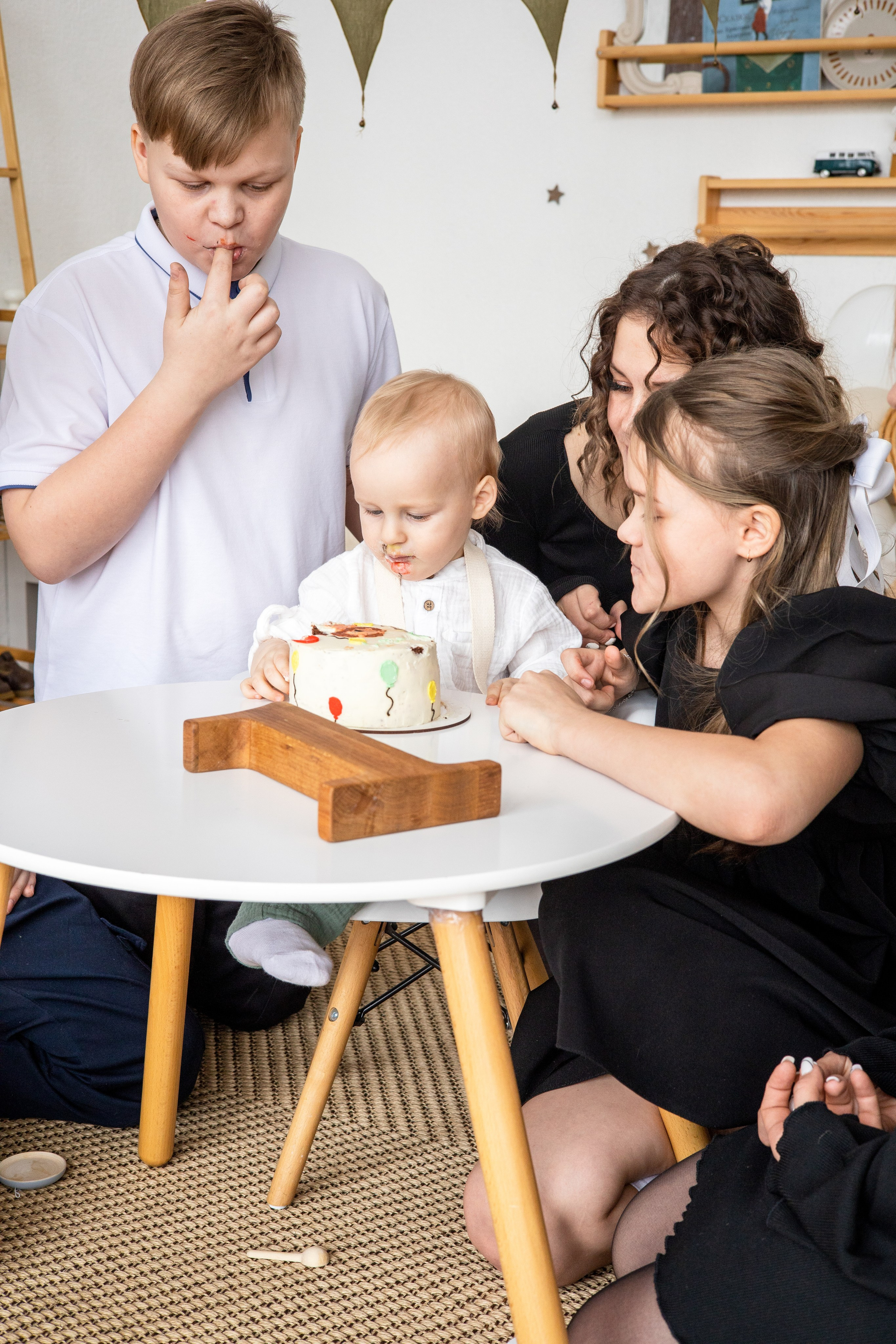 Елисею 1 годик. Настя Лекса. фотограф г. Красноярск