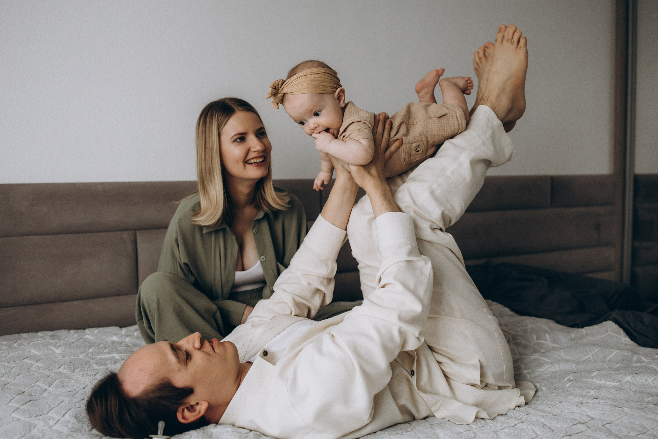 Уютная домашняя съемка с малышкой и котиком. Семейный фотограф в Москве, Щелково, Фрязино _ Виктория Степанова