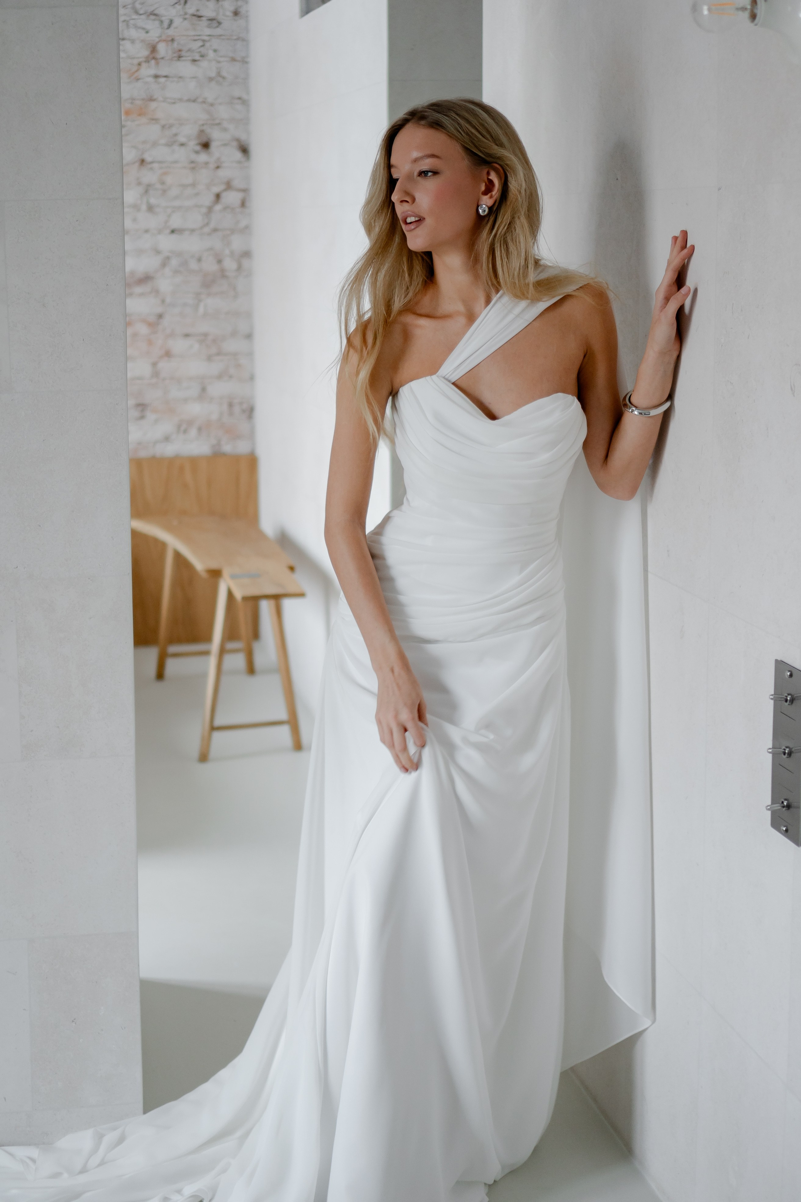 ЭЛЕГАНТНАЯ СВАДБЕНАЯ СЬЕМКА ЖЕНИХА И НЕВЕСТЫ В ДОРОГОМ ОТЕЛЕ САНКТ-ПЕТЕРБУРГА. Профессиональный фотограф, Санкт-Петербург — Виктория Богомолова