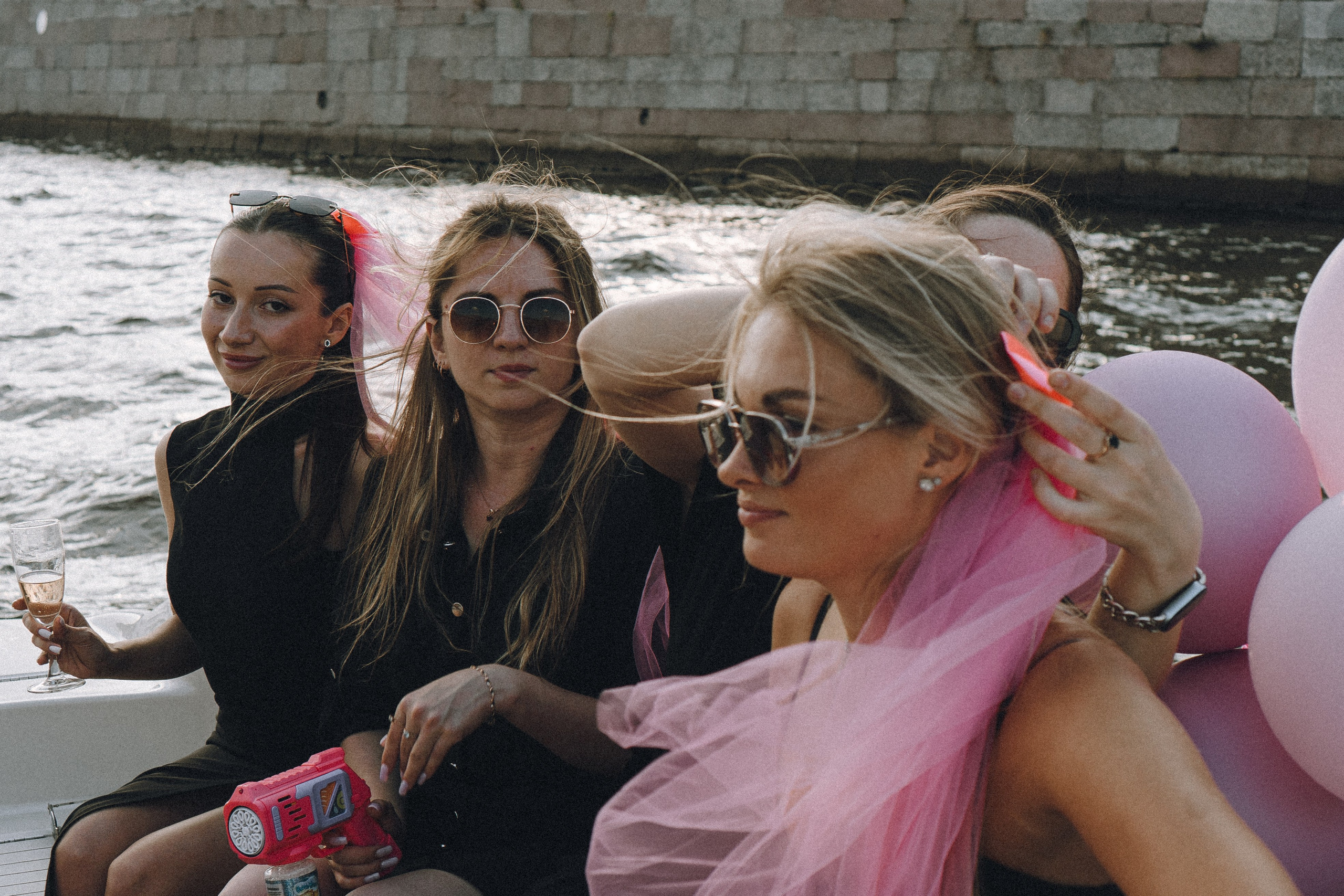 ДЕВИЧНИК НА КАТЕРЕ. Профессиональный фотограф, Санкт-Петербург — Виктория Богомолова