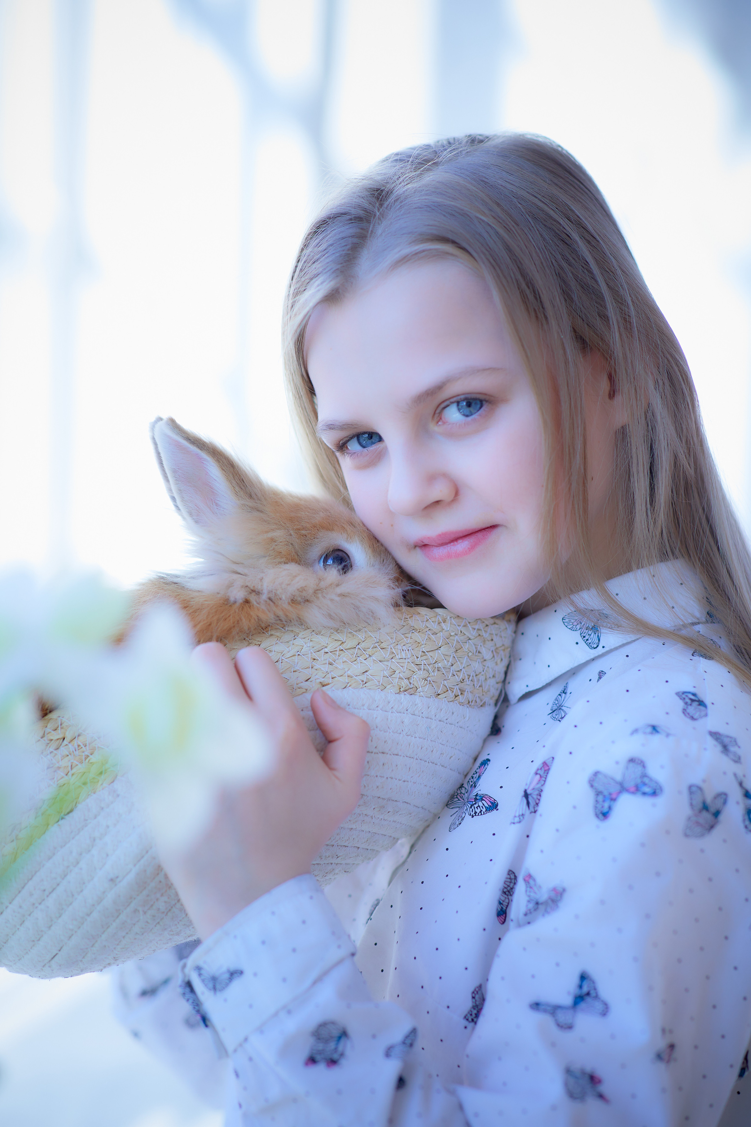 Настя и кролик Крош. Семейный и детский фотограф в Ярославле Юлия Галашина