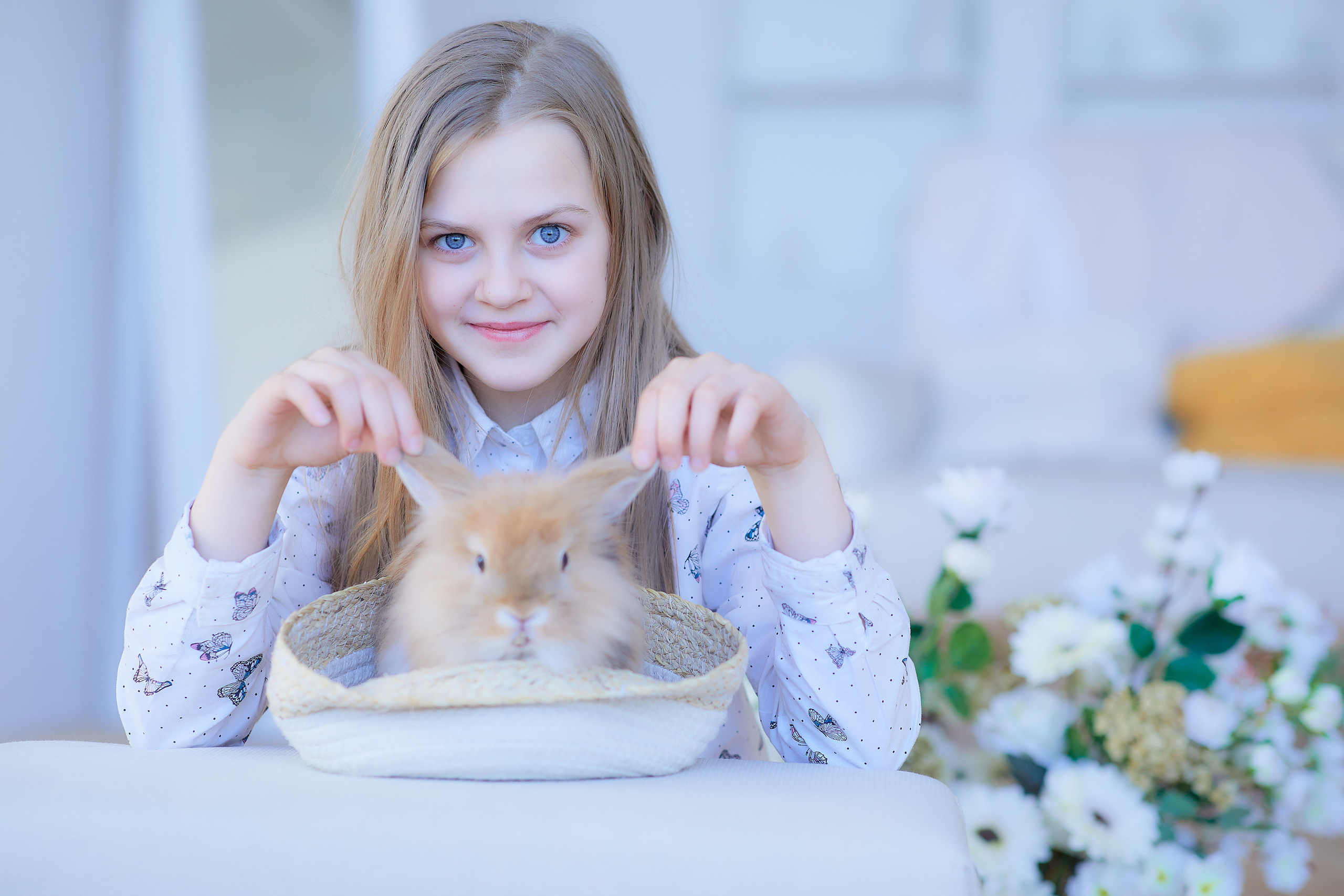 Настя и кролик Крош. Семейный и детский фотограф в Ярославле Юлия Галашина