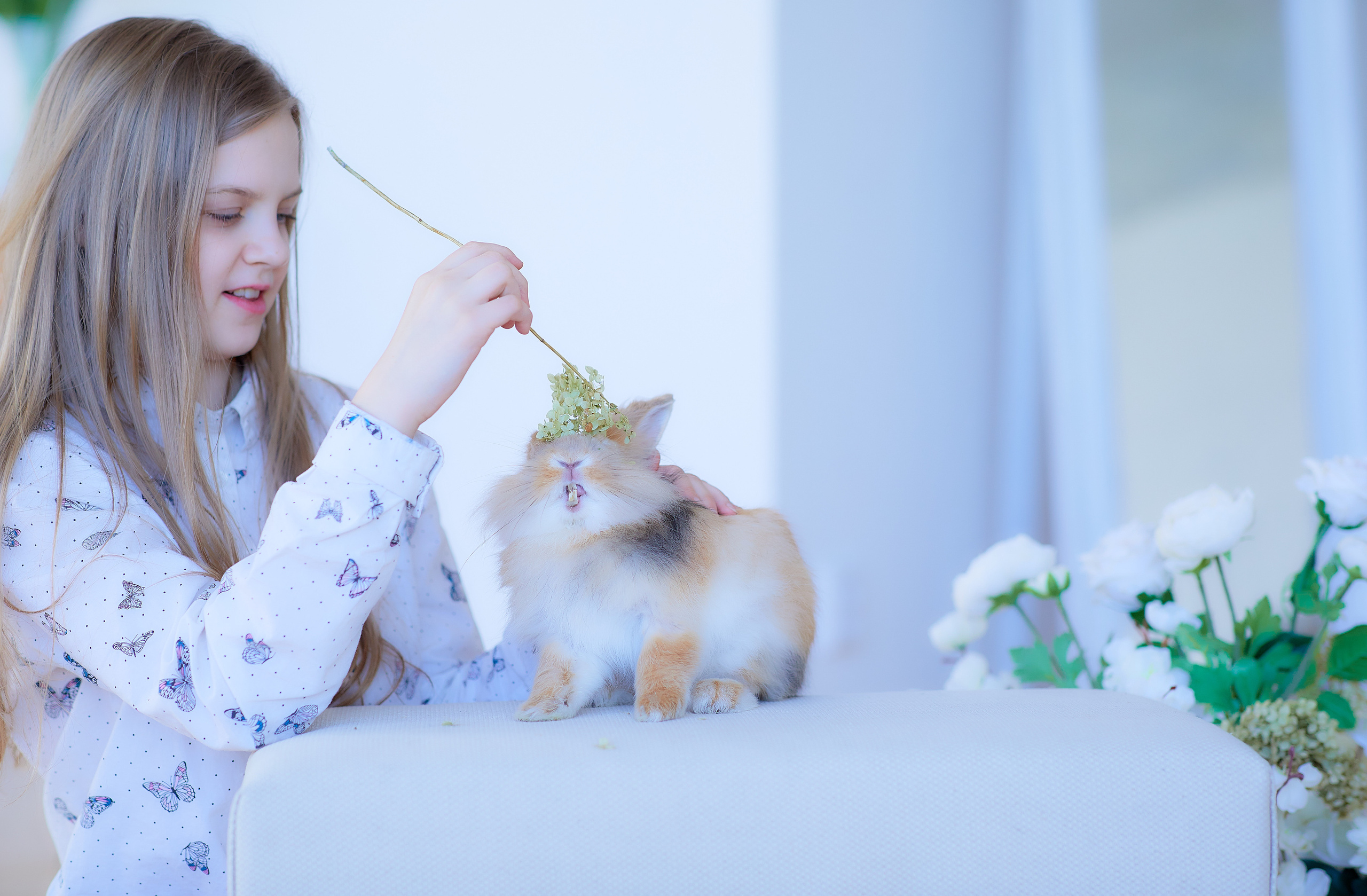 Настя и кролик Крош. Семейный и детский фотограф в Ярославле Юлия Галашина