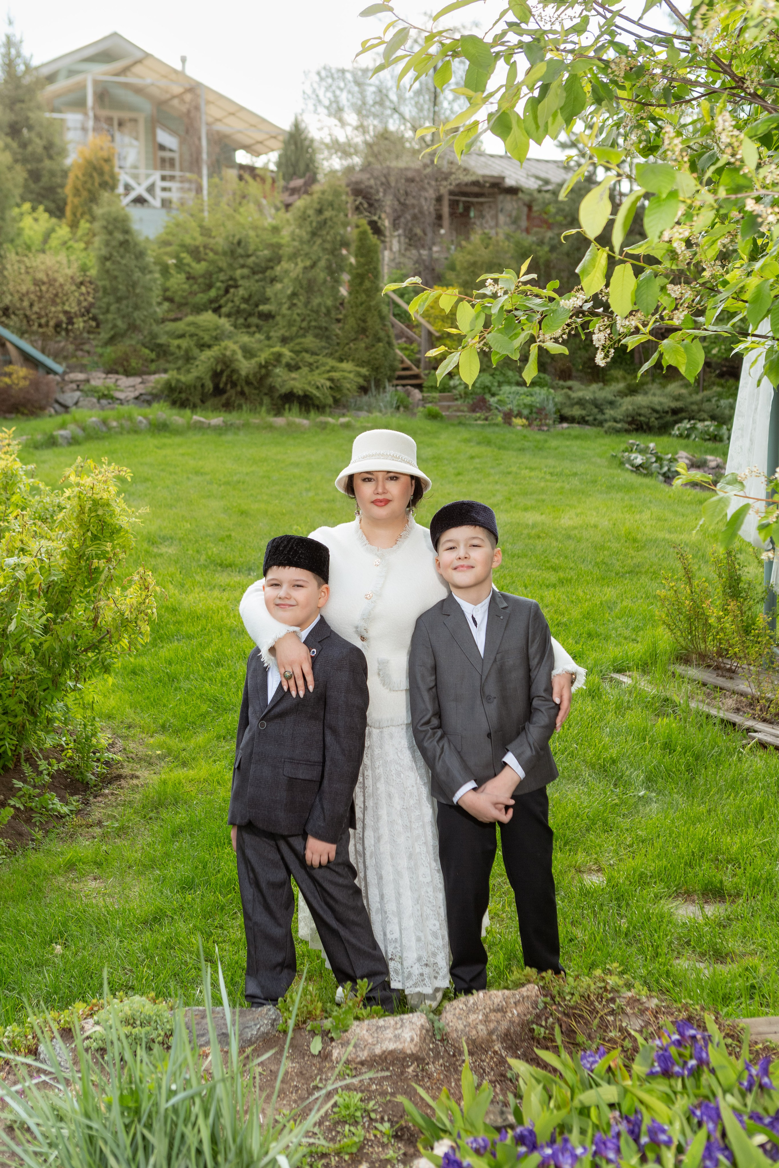 Семейная фотосессия в татарском и европейском стиле. Рекламный, предметный, репортажный, семейный фотограф и художник в Москве