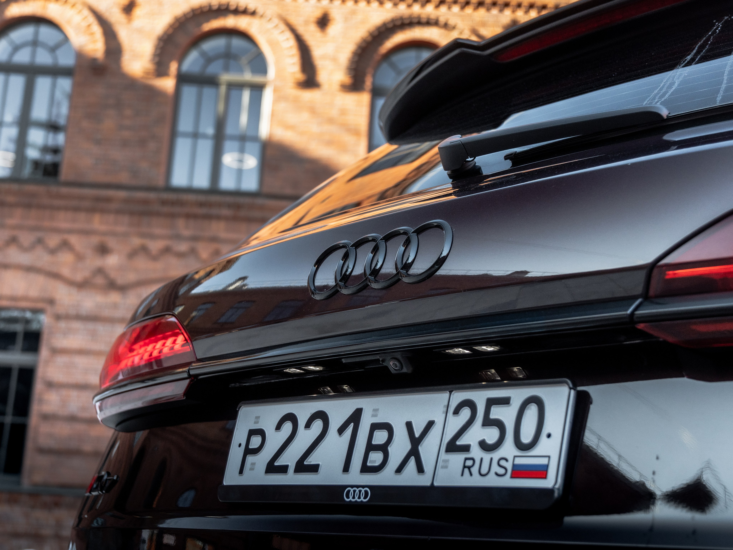 AUDI Q7. Opasnophoto