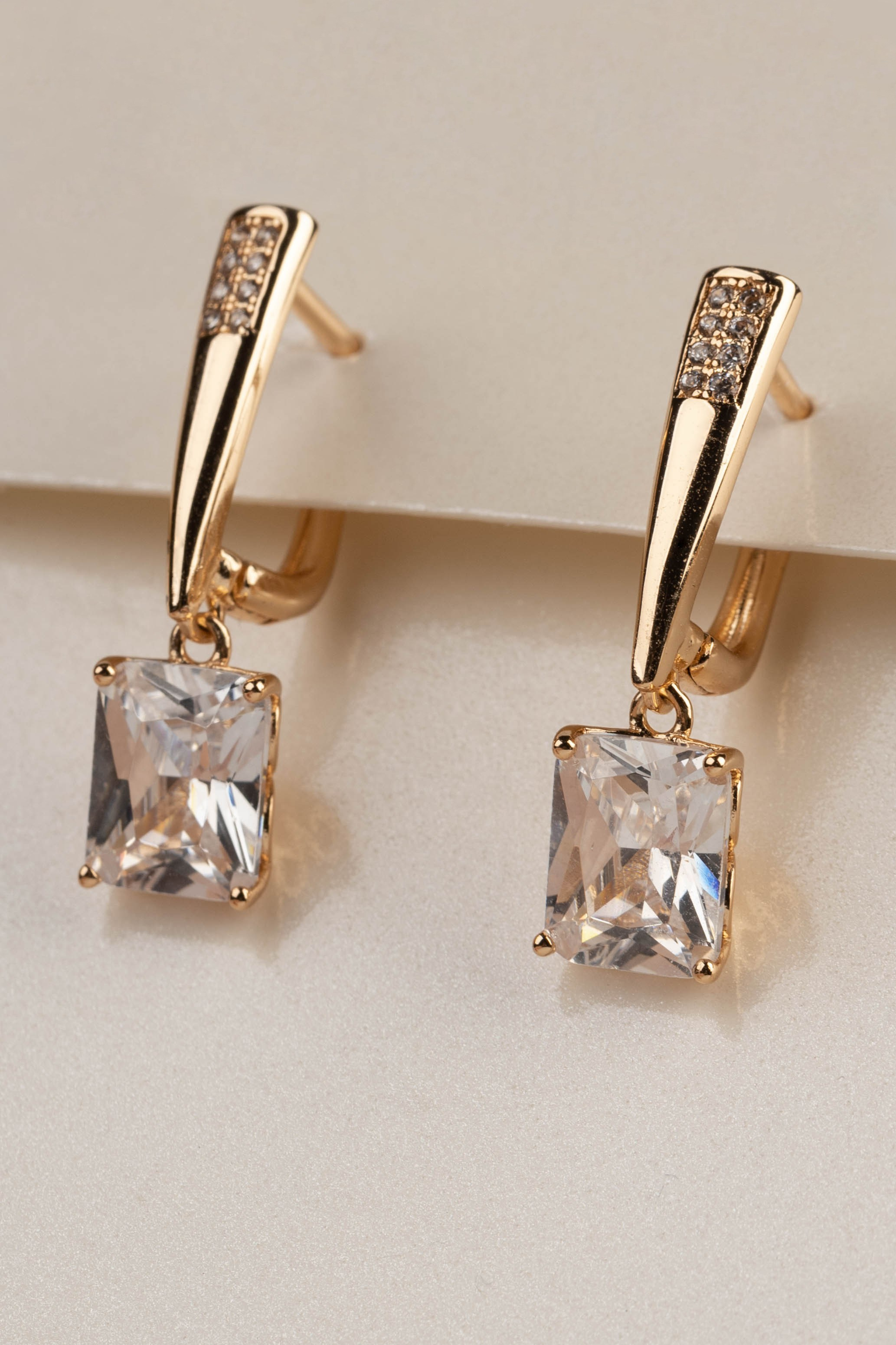 Ювелирные украшения. Предметный фотограф в Крыму Ольга Шестакова