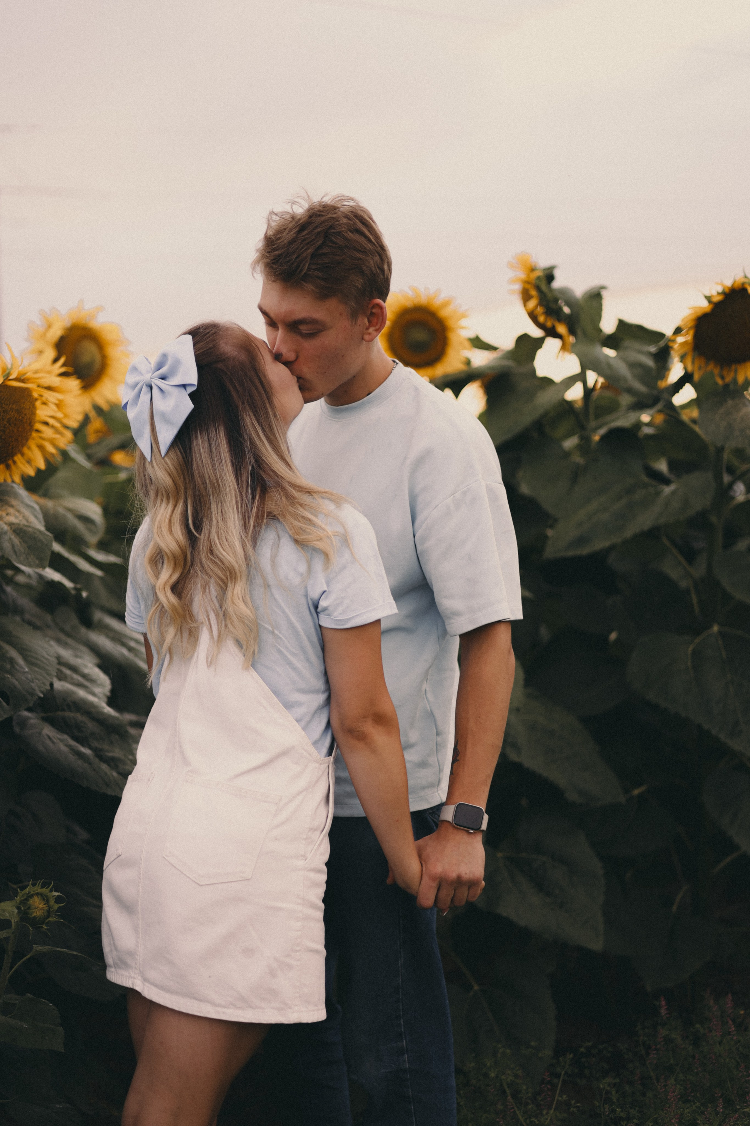 Михаил и Валерия | Подсолнухи. Фотограф Мария Лаенко