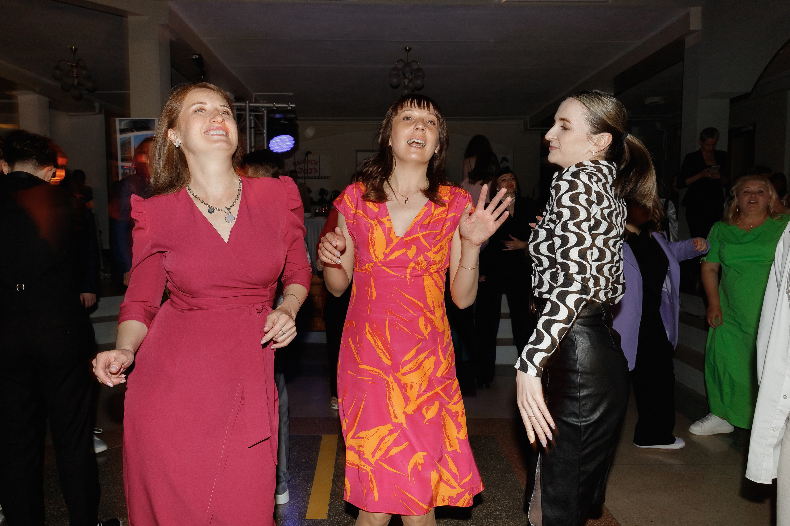 Школьный выпускной 2023 год в Минске. Свадебный фотограф в Минске/Беларуси Сергей Спиридонов