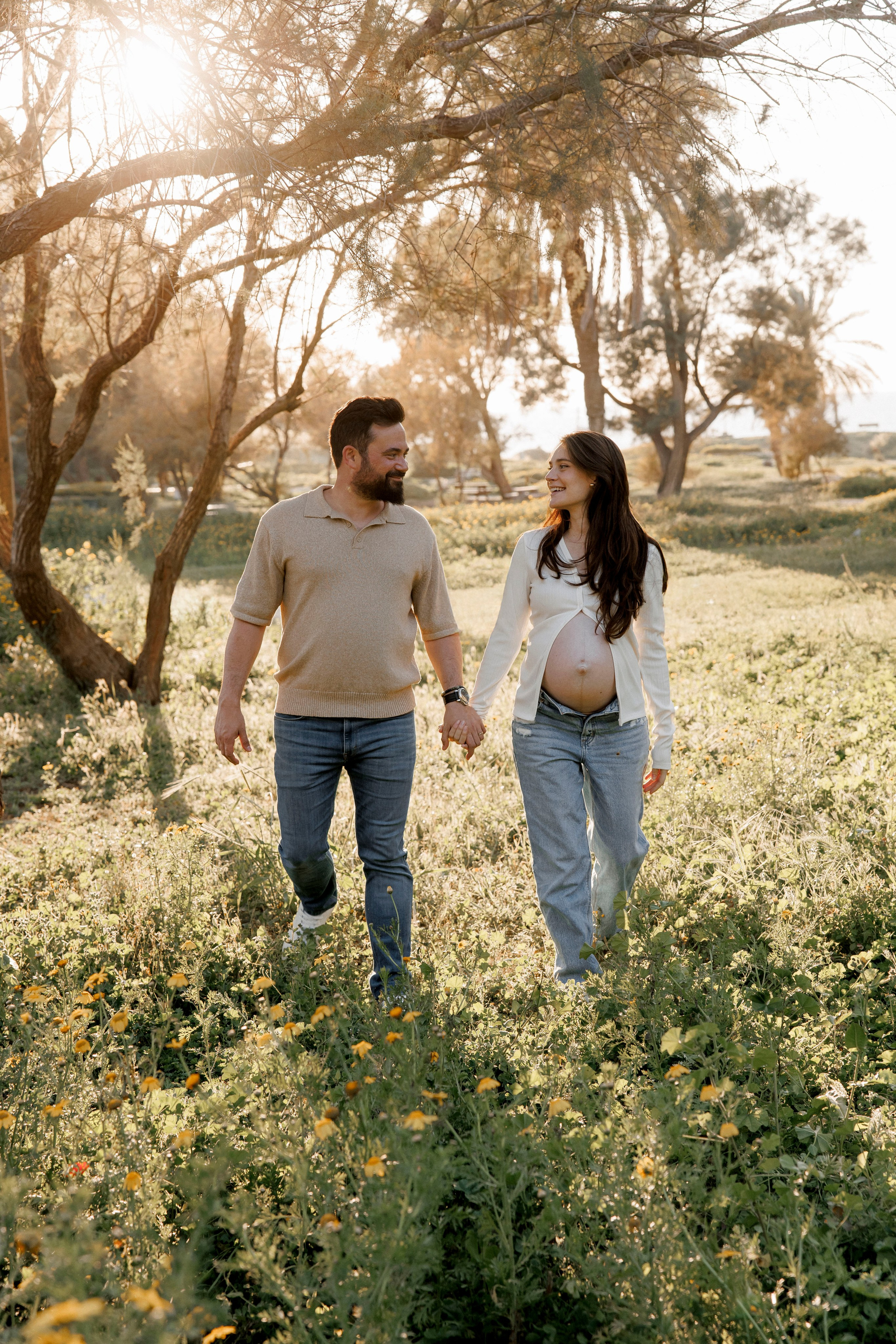 Pregnancy photoshoot (home/park/beach). Главная