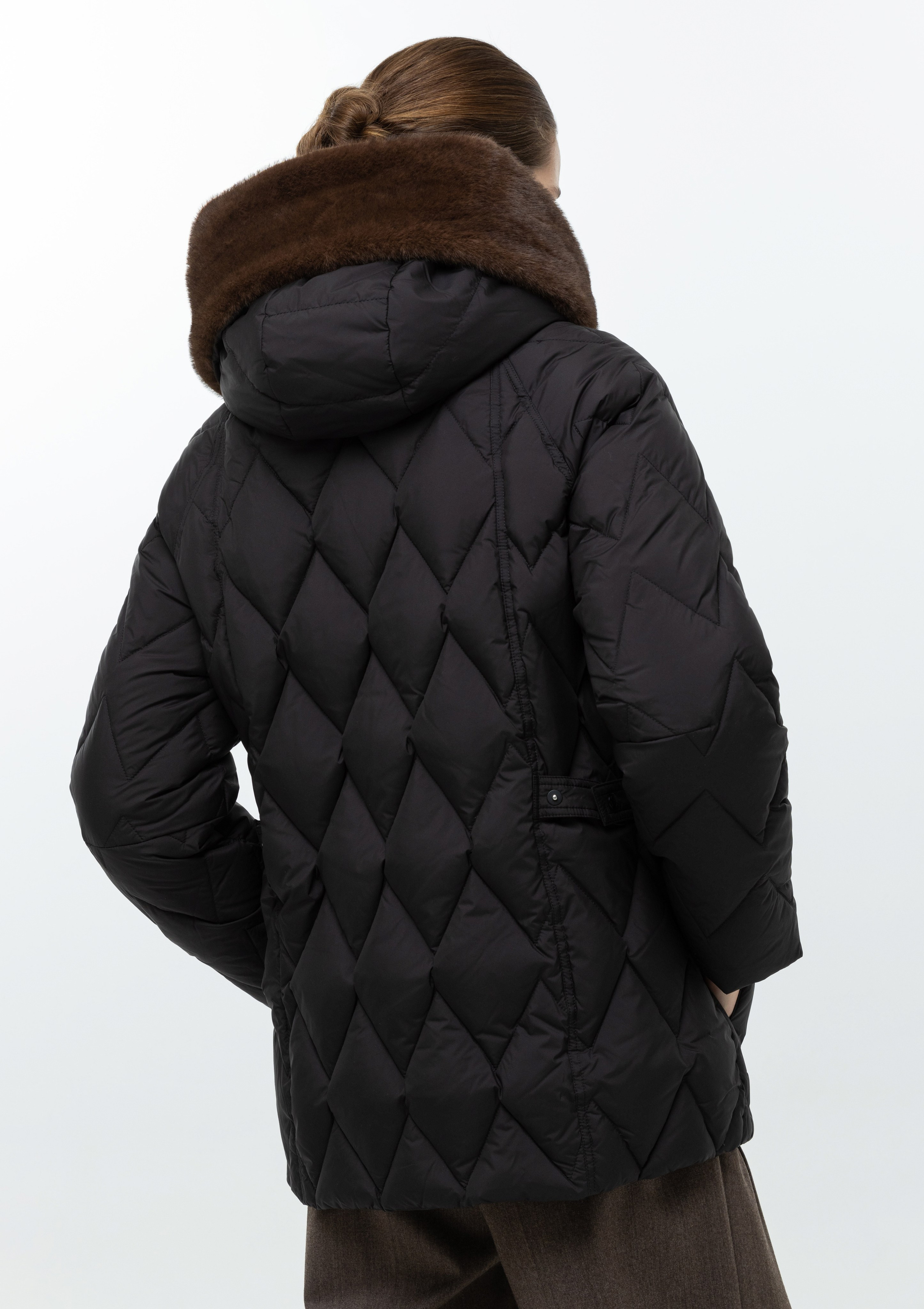 Каталог. Верхняя одежда + трикотаж бренда. 4ч,. Визажист для брендов, Фэшн продюсер Олеся Глушкова