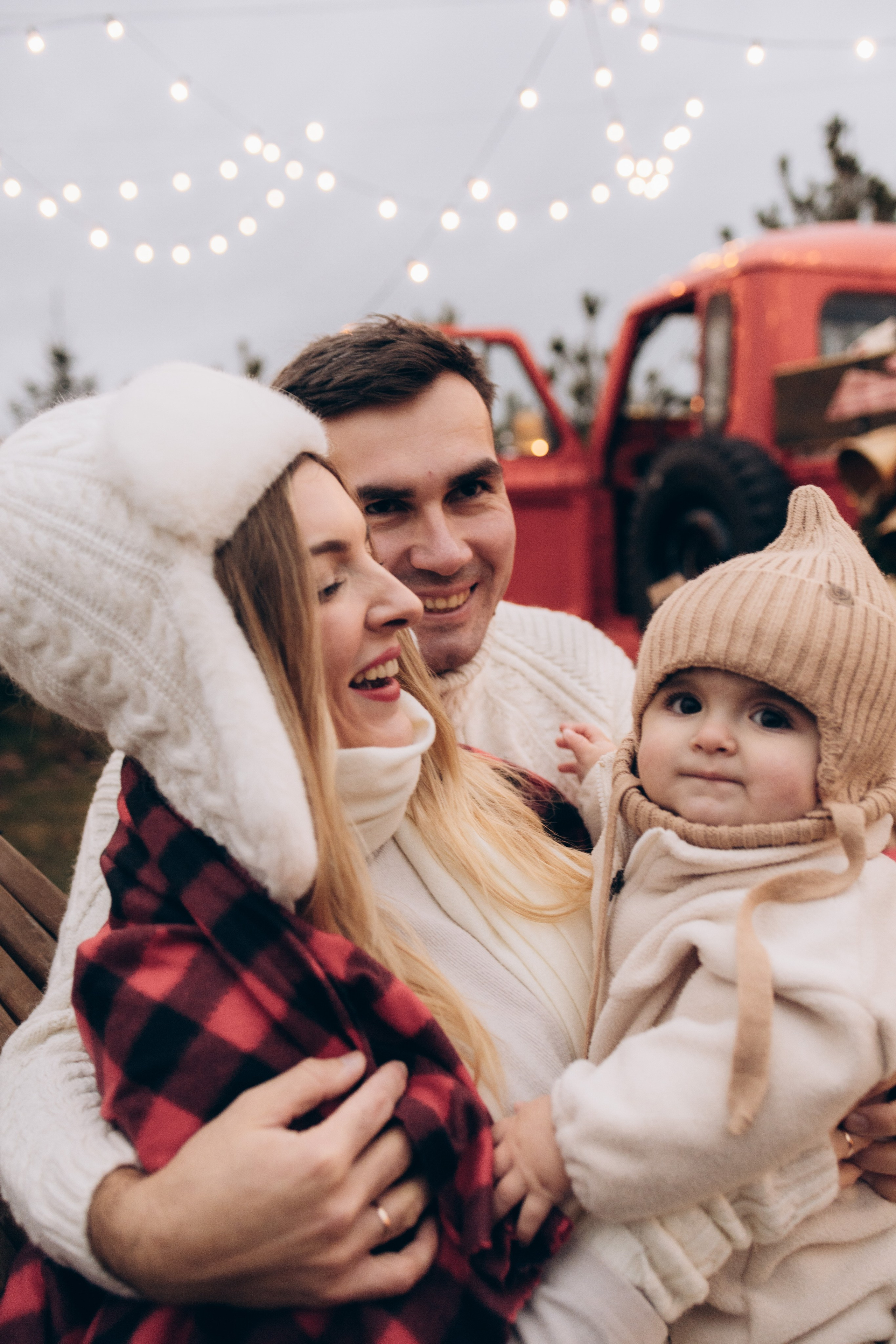 Семейная новогодняя фотосессия в Леона даче. Семейный и детский фотограф в Санкт-Петербурге Павлова Елена