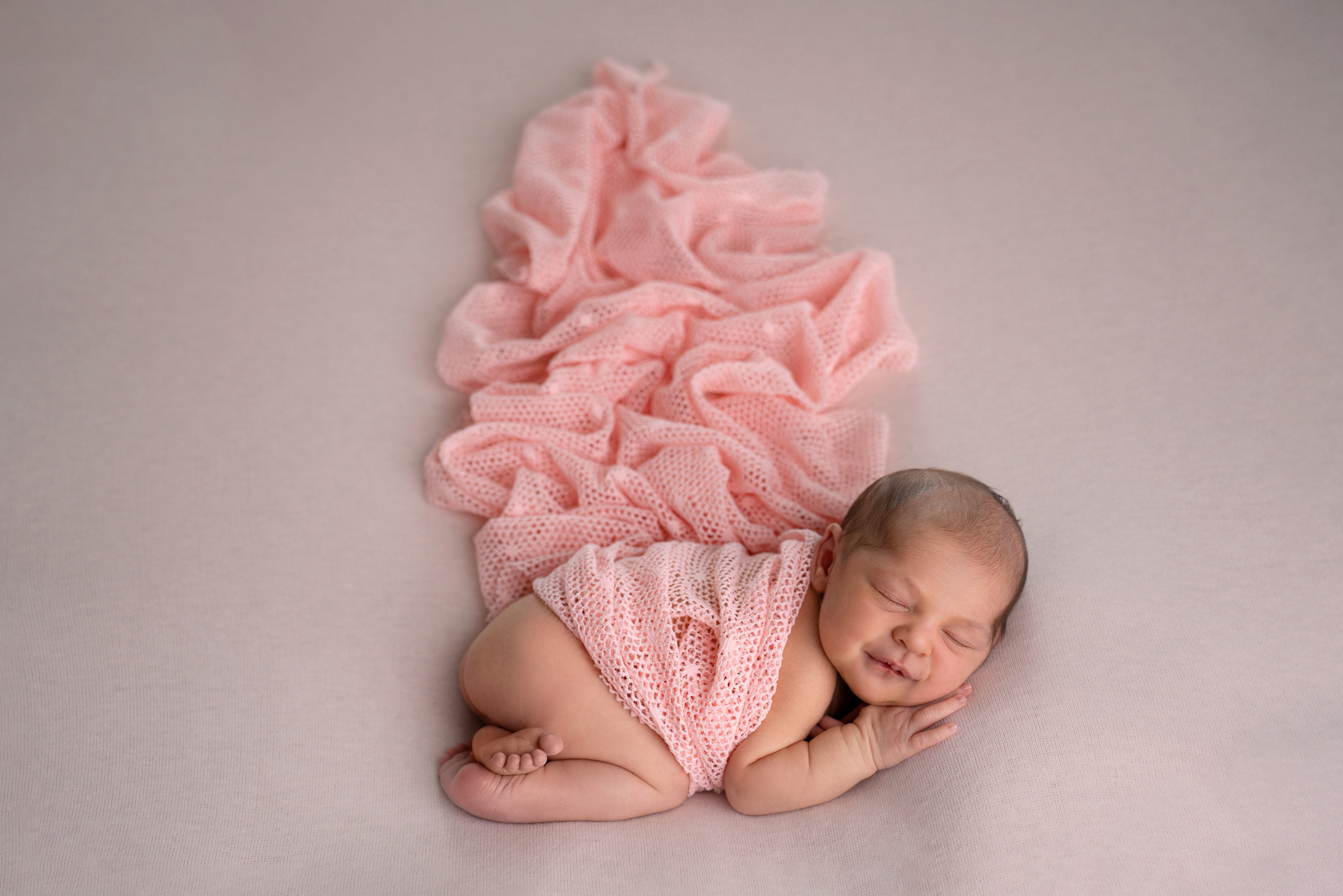 Ньюборн. Фотограф новорожденных Оренбург и свадебный фотограф Оренбург