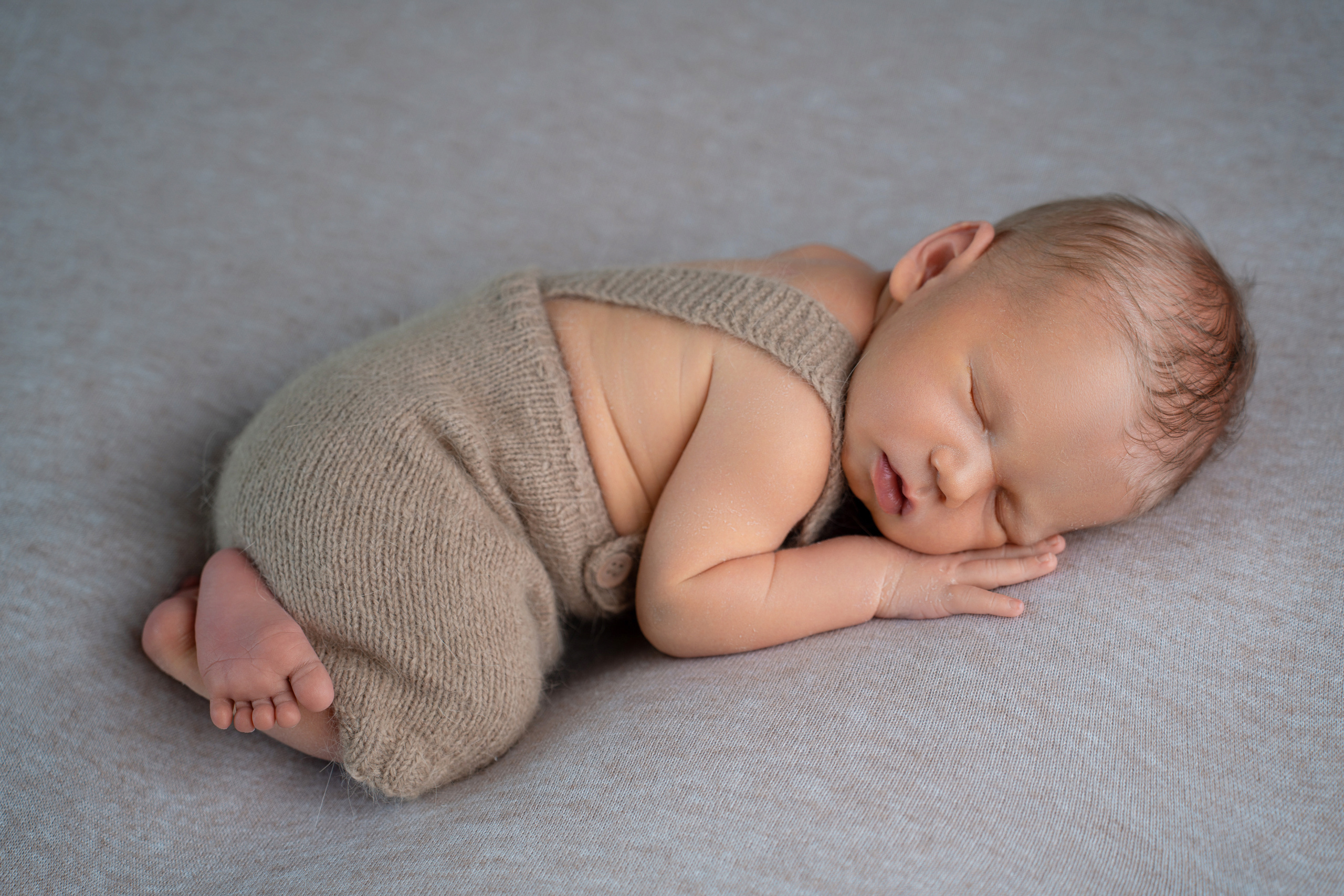 Ньюборн. Фотограф новорожденных Оренбург и свадебный фотограф Оренбург