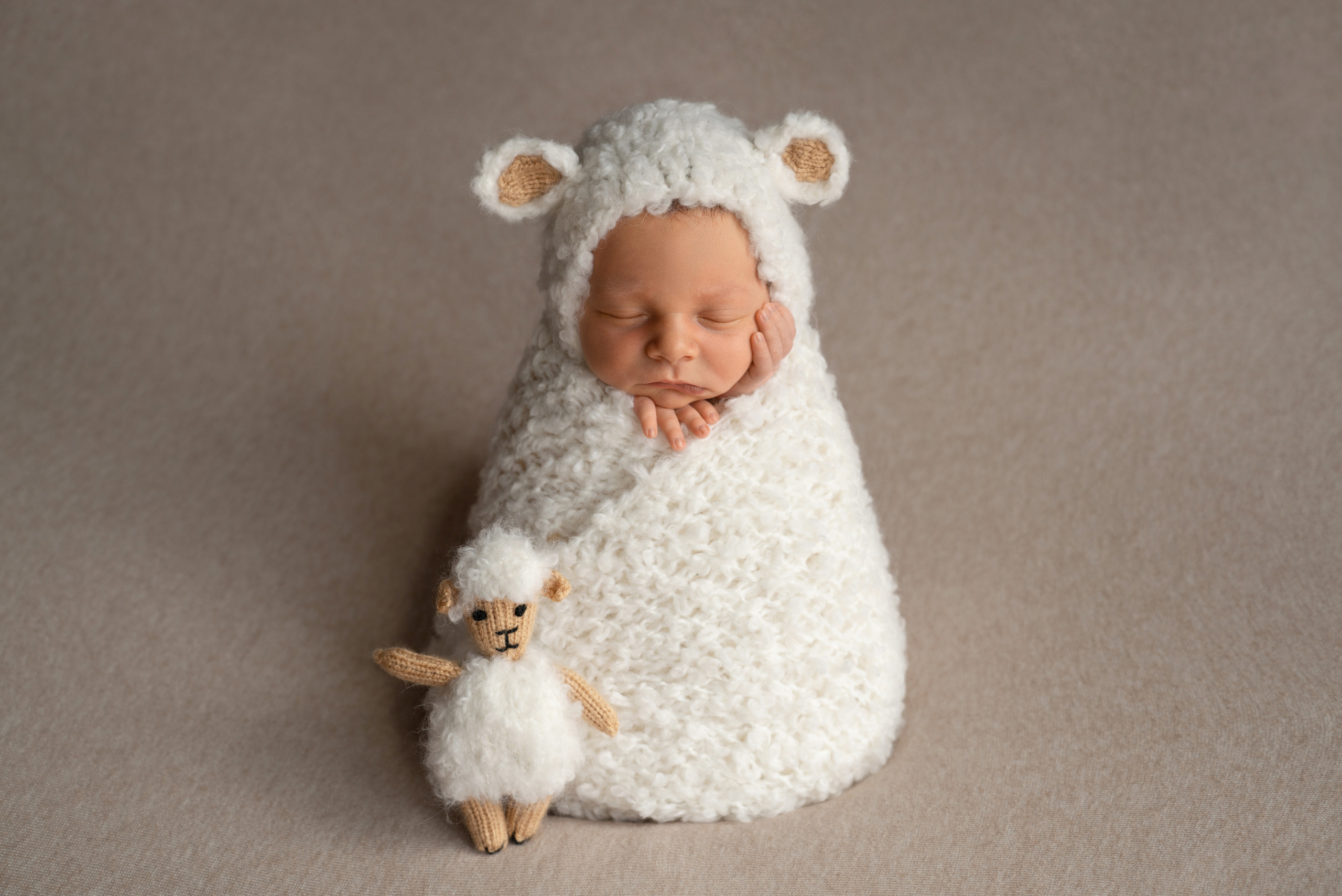 Ньюборн. Фотограф новорожденных Оренбург и свадебный фотограф Оренбург