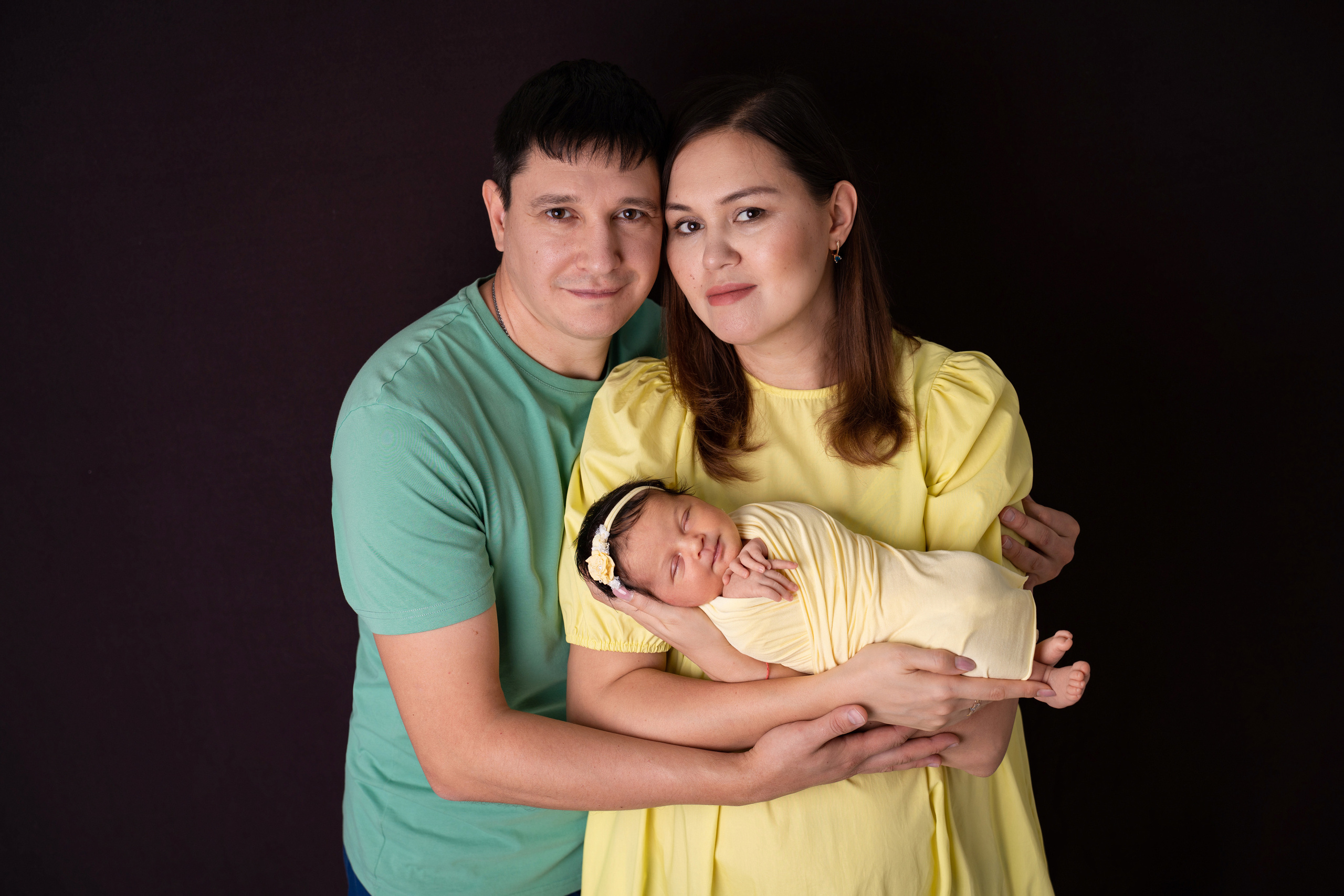 Фото с родителями/Макроснимки. Фотограф новорожденных Оренбург и свадебный фотограф Оренбург